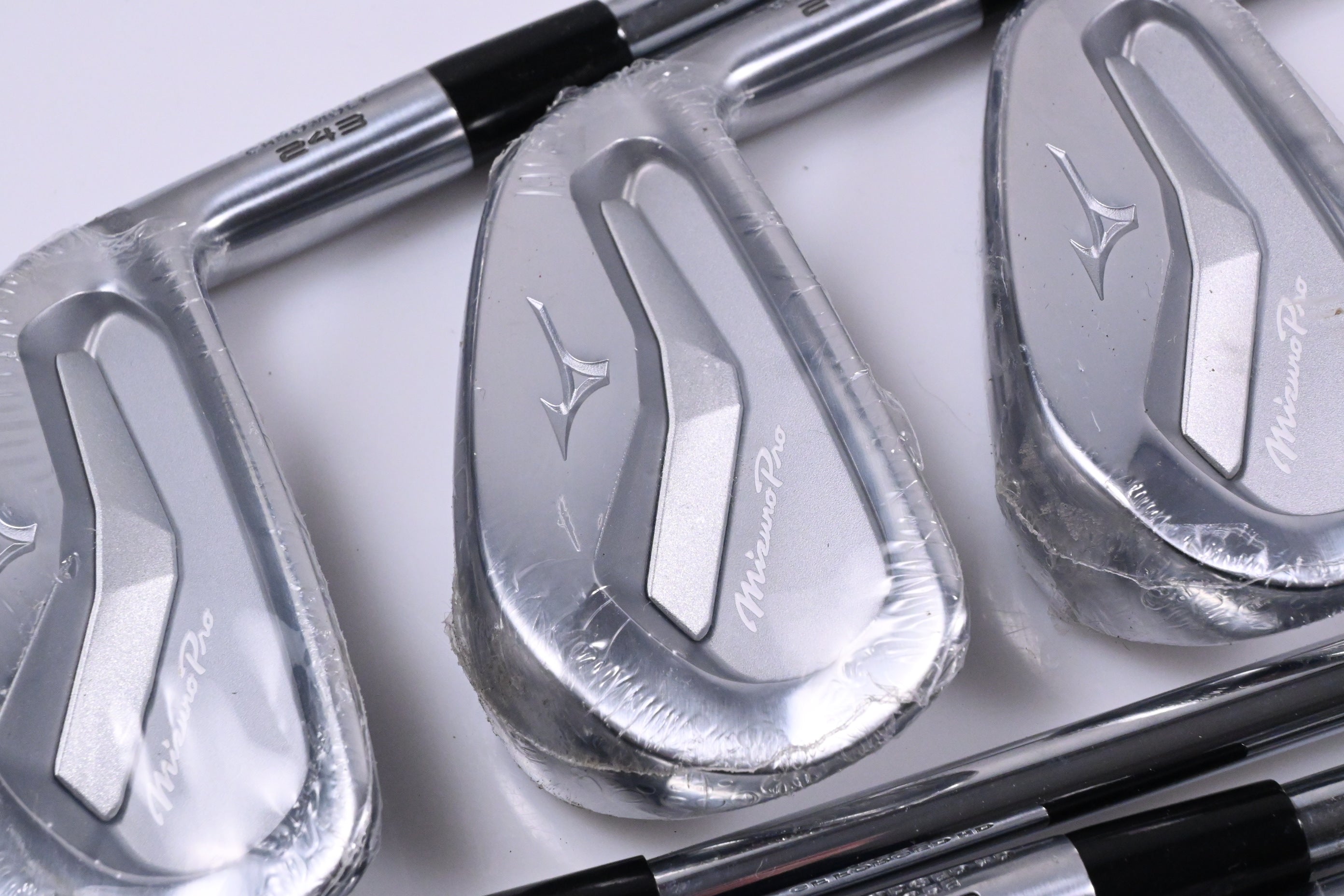 Mizuno Pro 243 Irons / 4-PW / Stiff Flex Dynamic Gold Mid 115 S300 Shaft