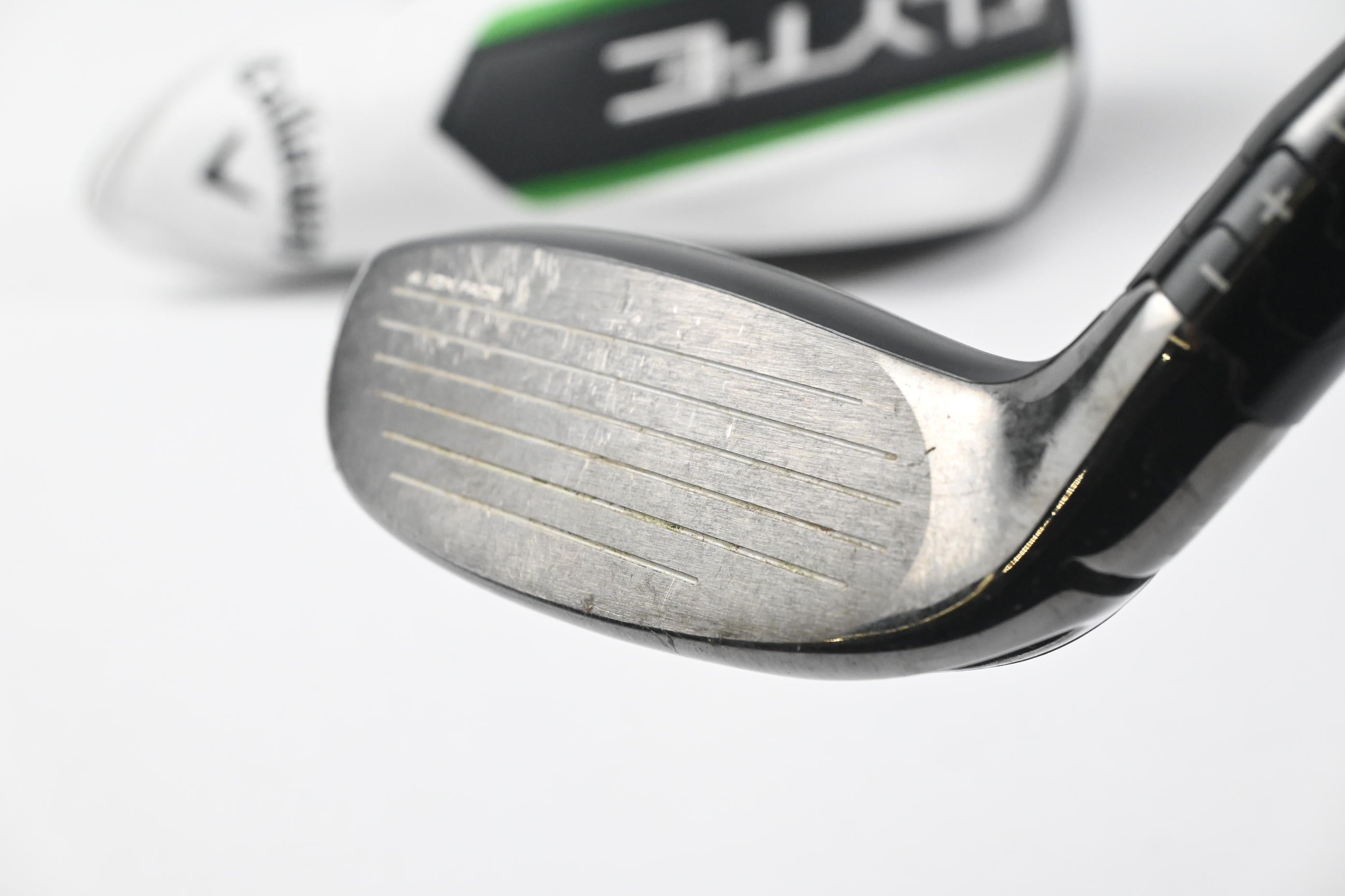 Callaway Elyte #4 Hybrid / 22 Degree / Regular Flex Denali Charcoal 60 Shaft