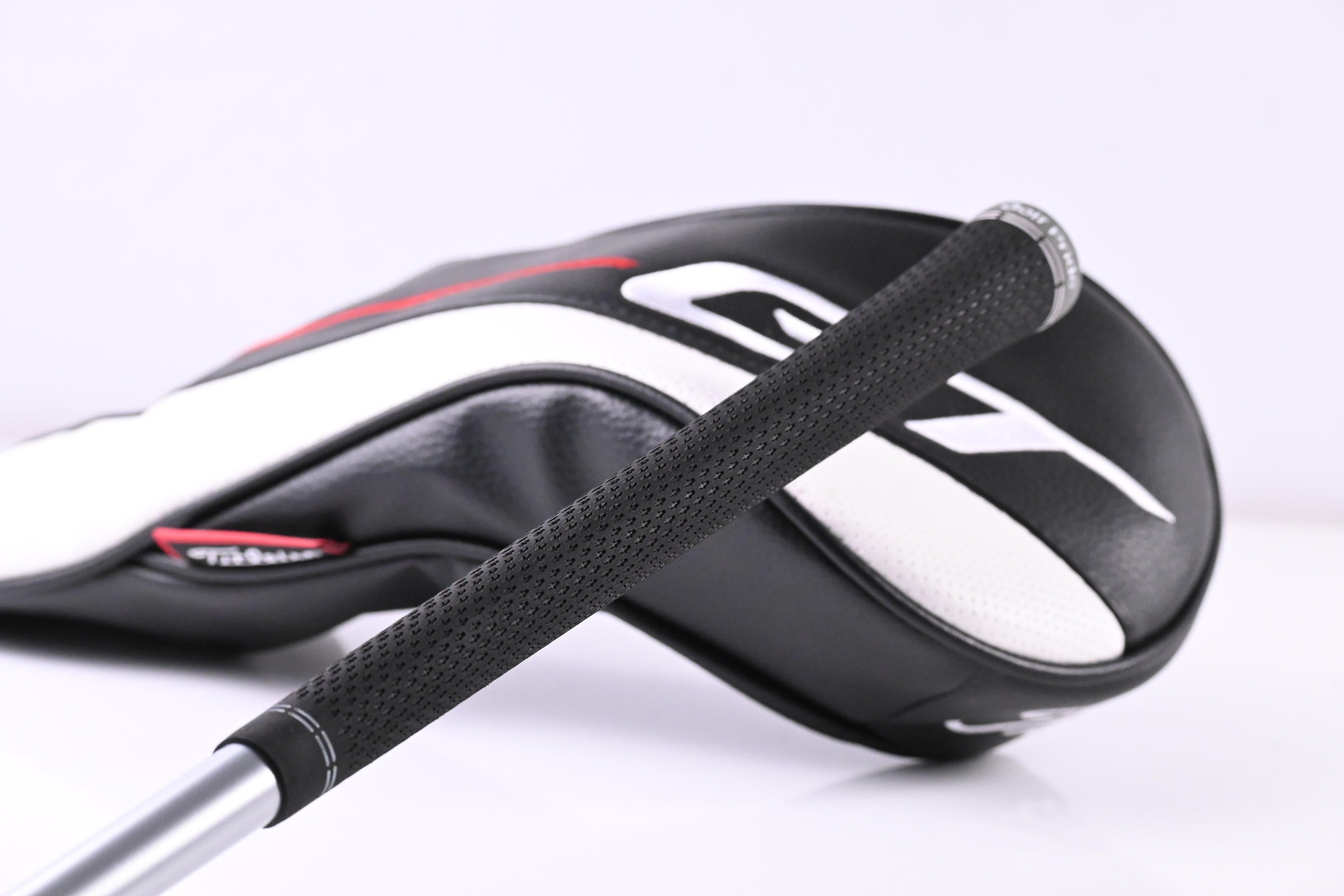 Titleist GT1 Driver / 10 Degree / Regular Flex Fujikura Air Speeder 40 Shaft