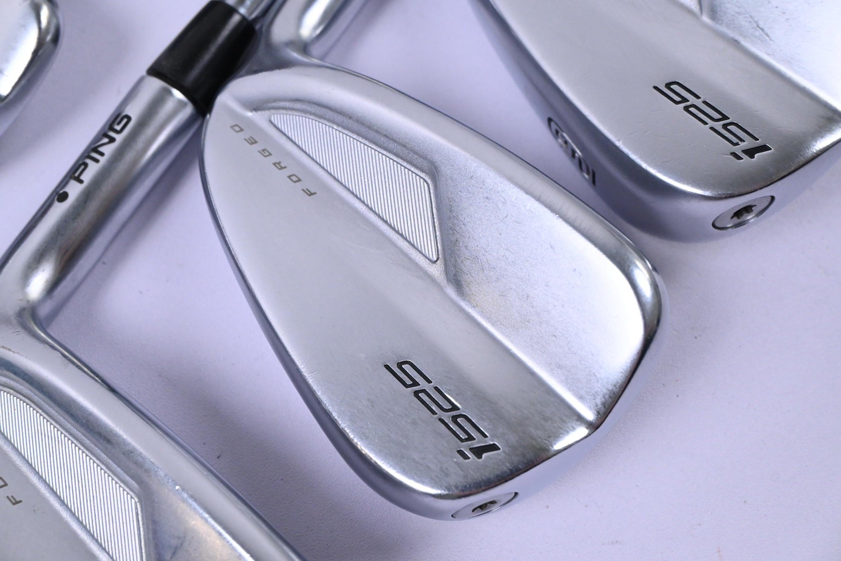 Ping i525 Irons / 4-PW / Black Dot / Regular Flex N.S.PRO Modus 3 Shafts