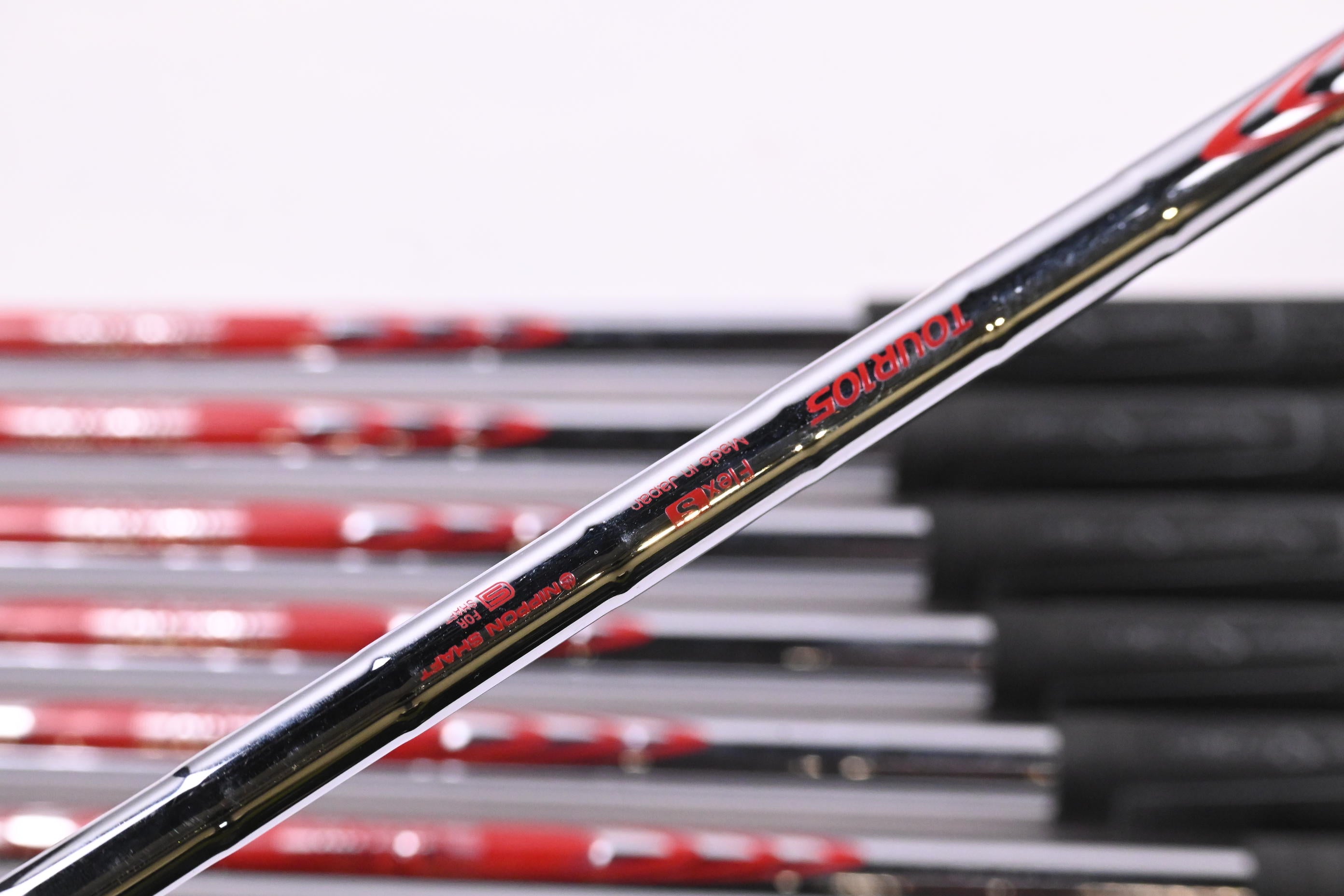 Titleist T250 2025 Irons / 5-PW+48° / Stiff Flex N.S.Pro Modus³ Tour 105 Shafts