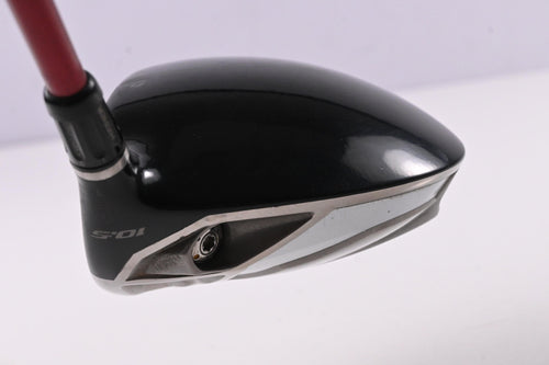 Taylormade R9 Driver / 10.5 Degree / Regular Flex Fujikura Motore 65 Shaft