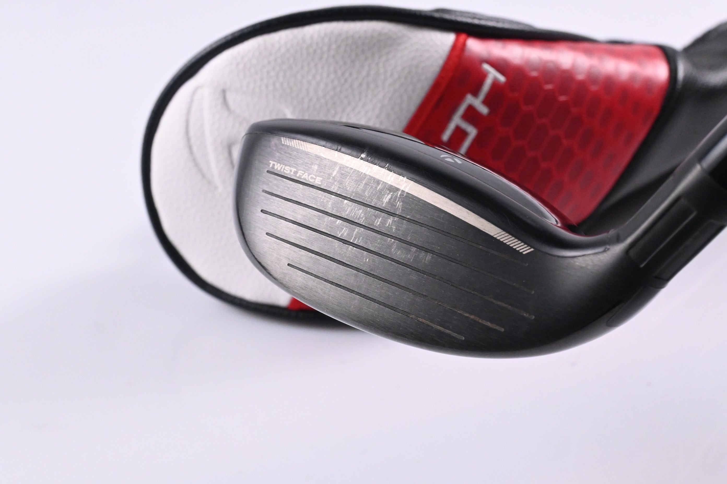 Taylormade Stealth 2 HD #4 Hybrid / 23 Degree / Regular Flex Speeder NX 50 Shaft