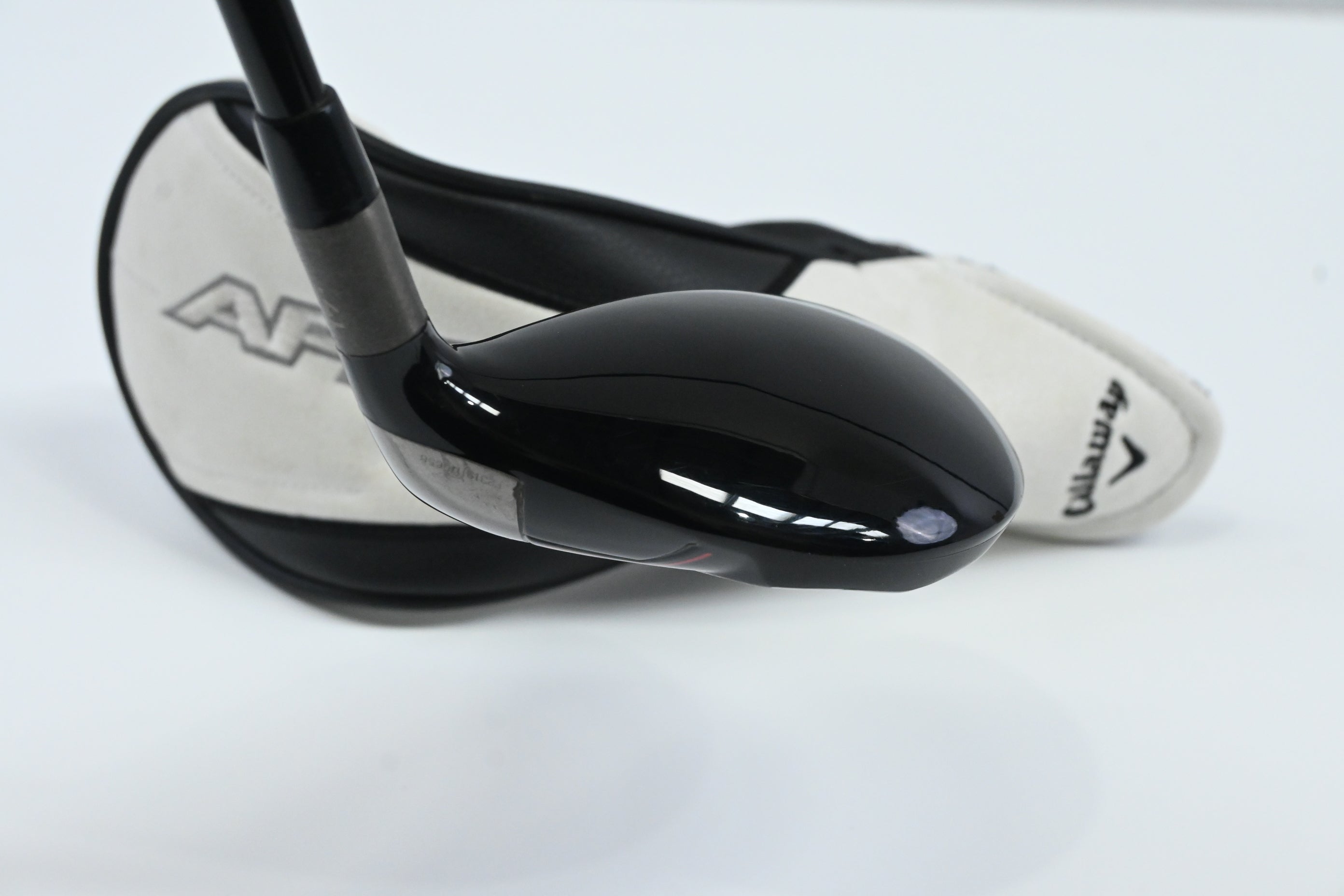 Callaway Apex UW 24 #2 Hybrid / 17 Degree / Stiff Flex MMT 70 Shaft