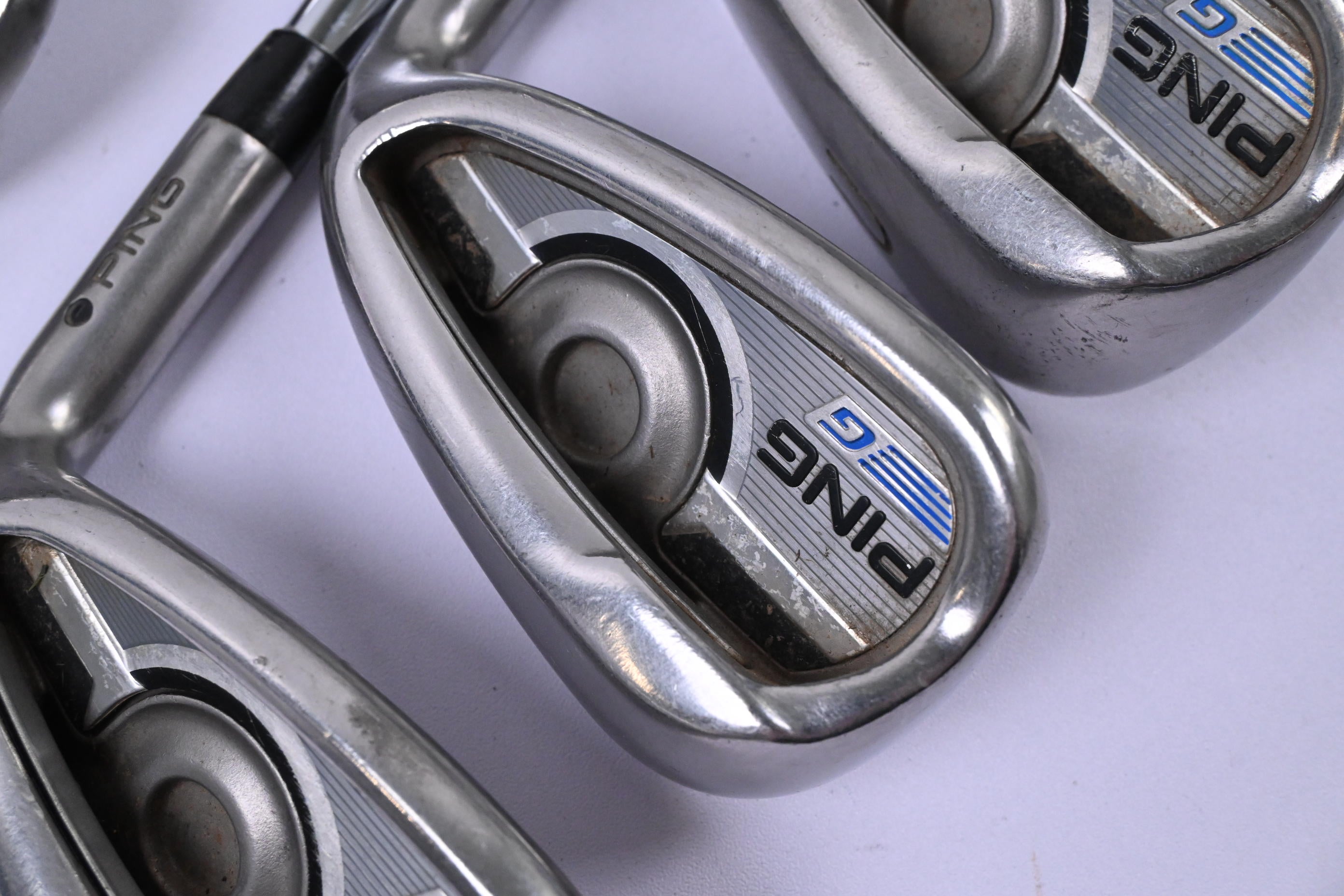 Ping G Series Irons / 6-PW+GW+SW / Black Dot / Regular Flex Ping AWT 2.0 Shafts