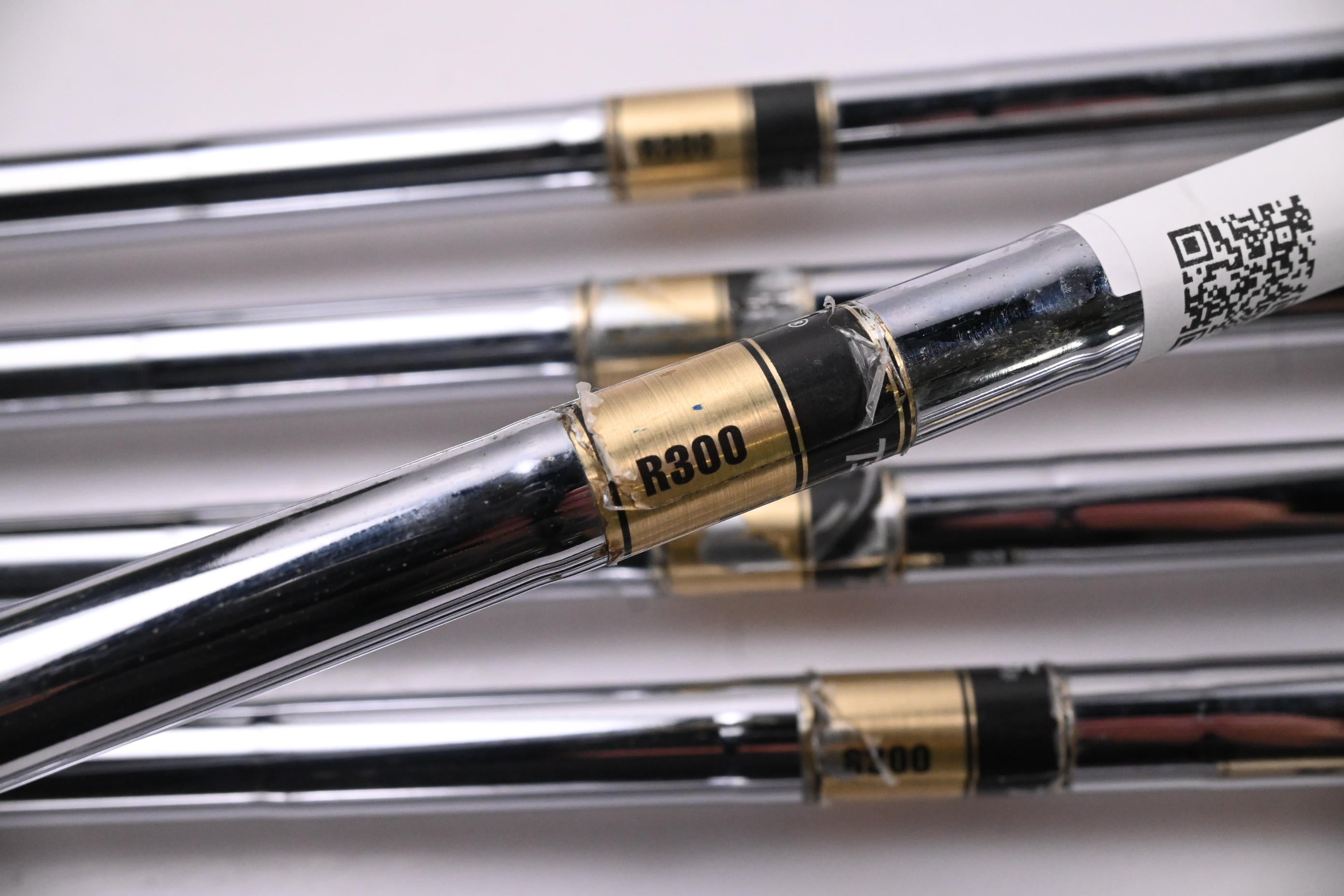 Titleist 735.CM Irons / 3-PW / Regular Flex Dynamic Gold R300 Shafts