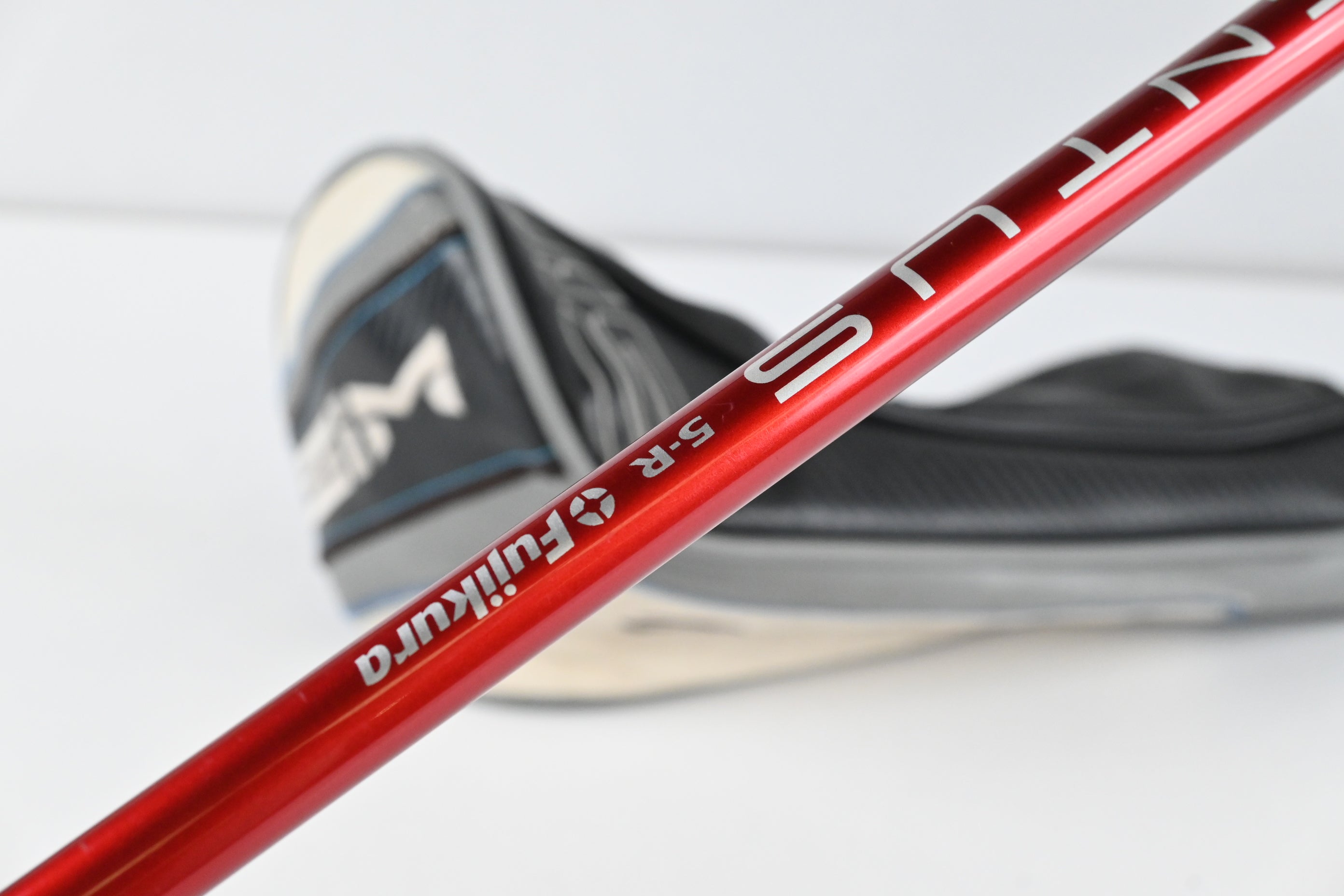 Taylormade SIM Max Driver / 10.5 Degree / Regular Flex Fujikura Ventus Red 5