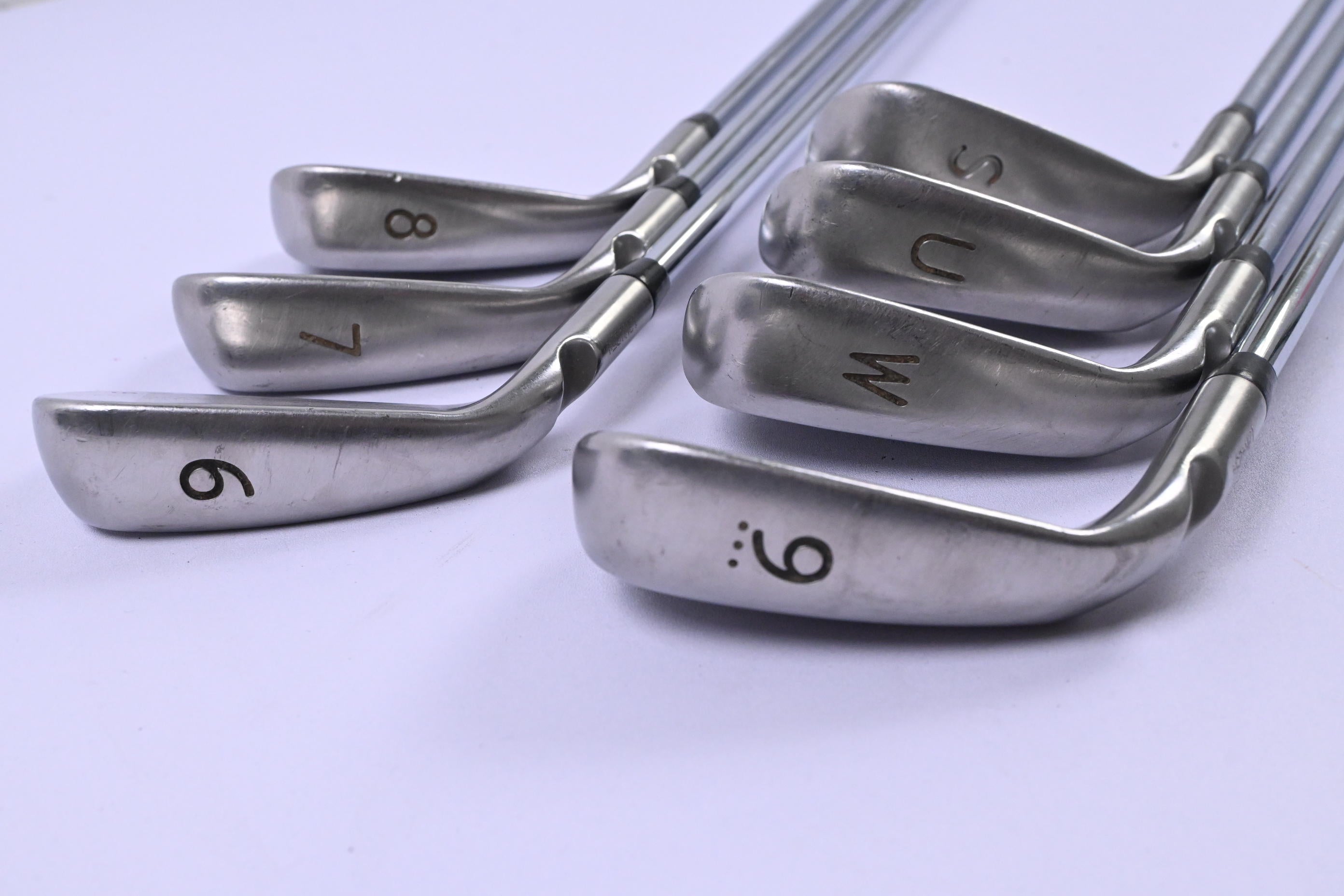Ping G Series Irons / 6-PW+GW+SW / Black Dot / Regular Flex Ping AWT 2.0 Shafts