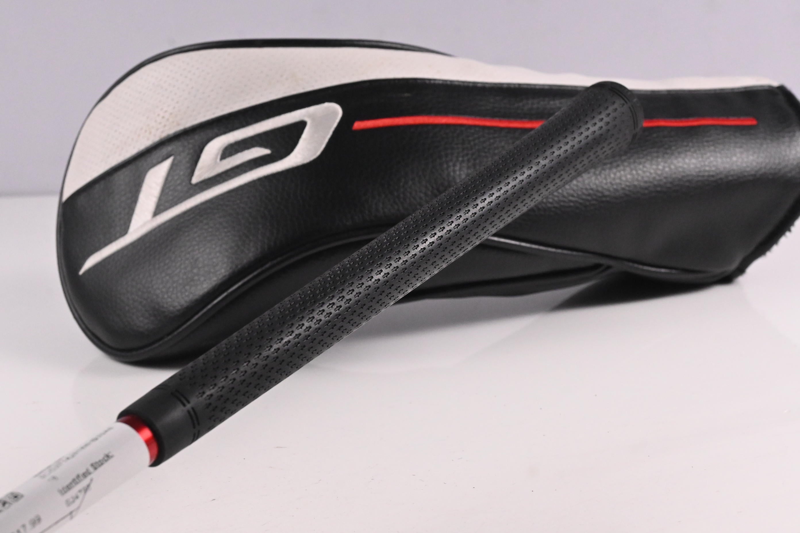 Titleist GT2 Driver / 10 Degree / X-Flex Fujikura Ventus Velocore Red 6 Shaft