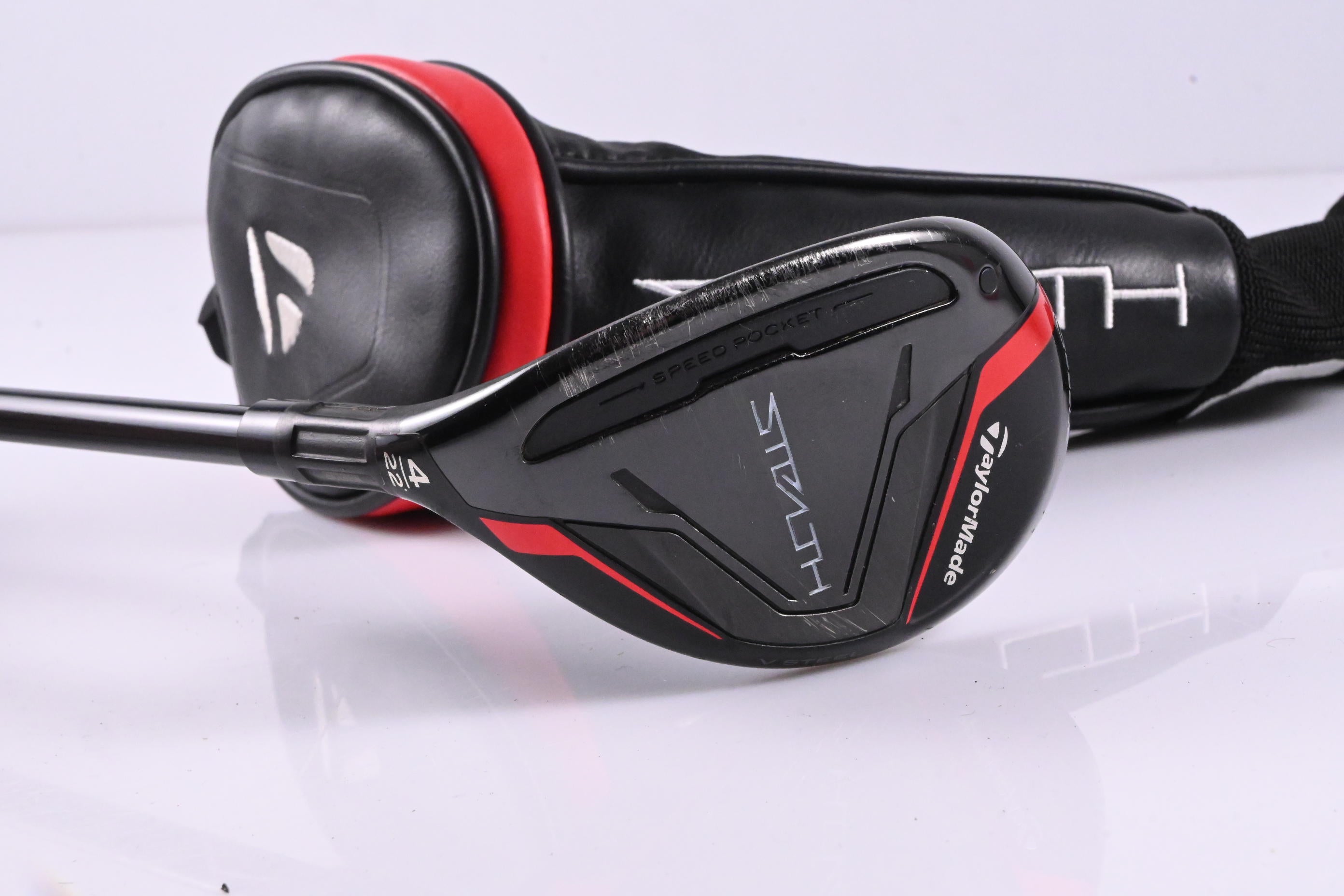 Left Hand Taylormade Stealth #4 Hybrid / 22 Degree / Regular Flex Ventus Red 6