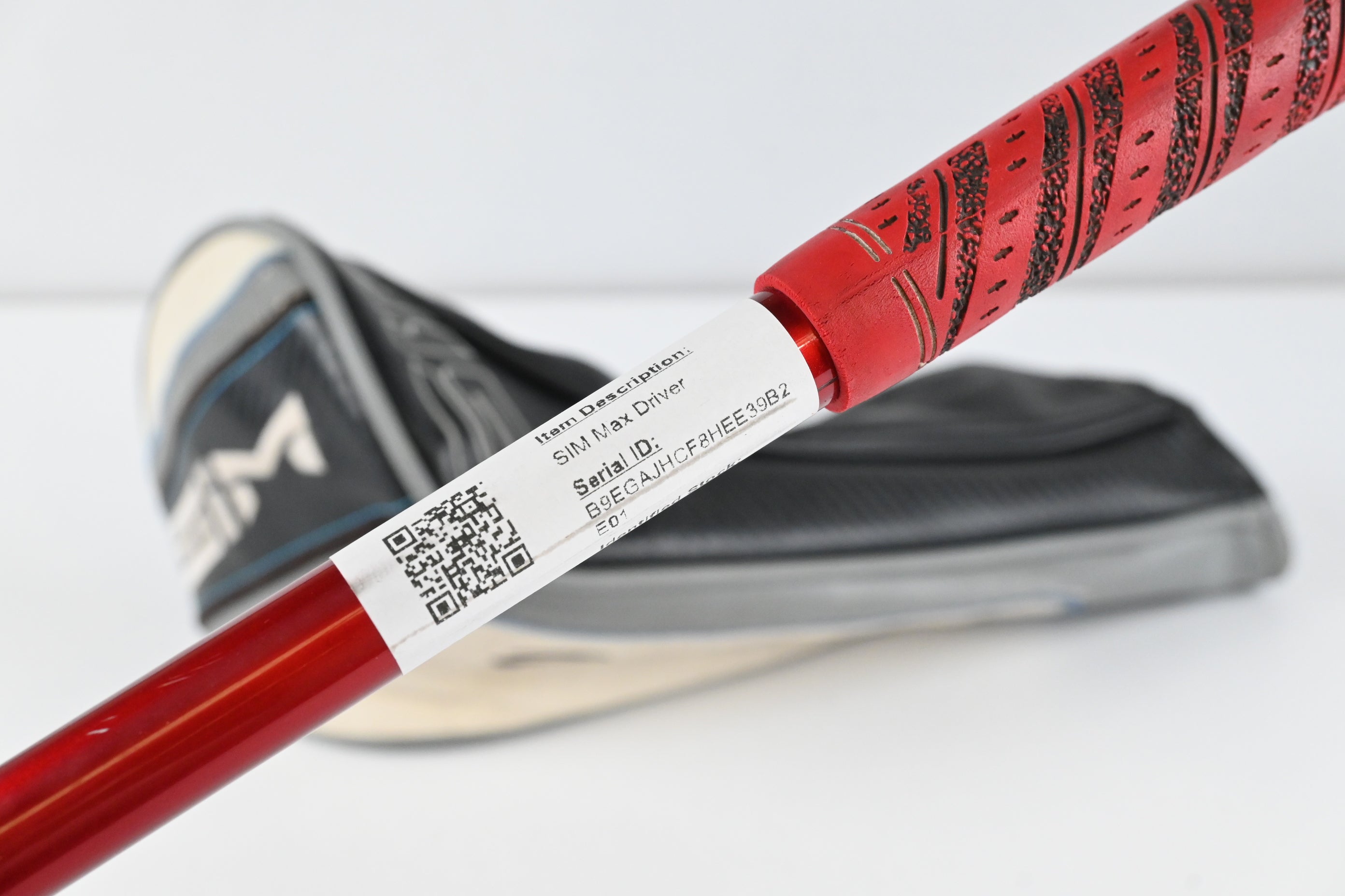 Taylormade SIM Max Driver / 10.5 Degree / Regular Flex Fujikura Ventus Red 5