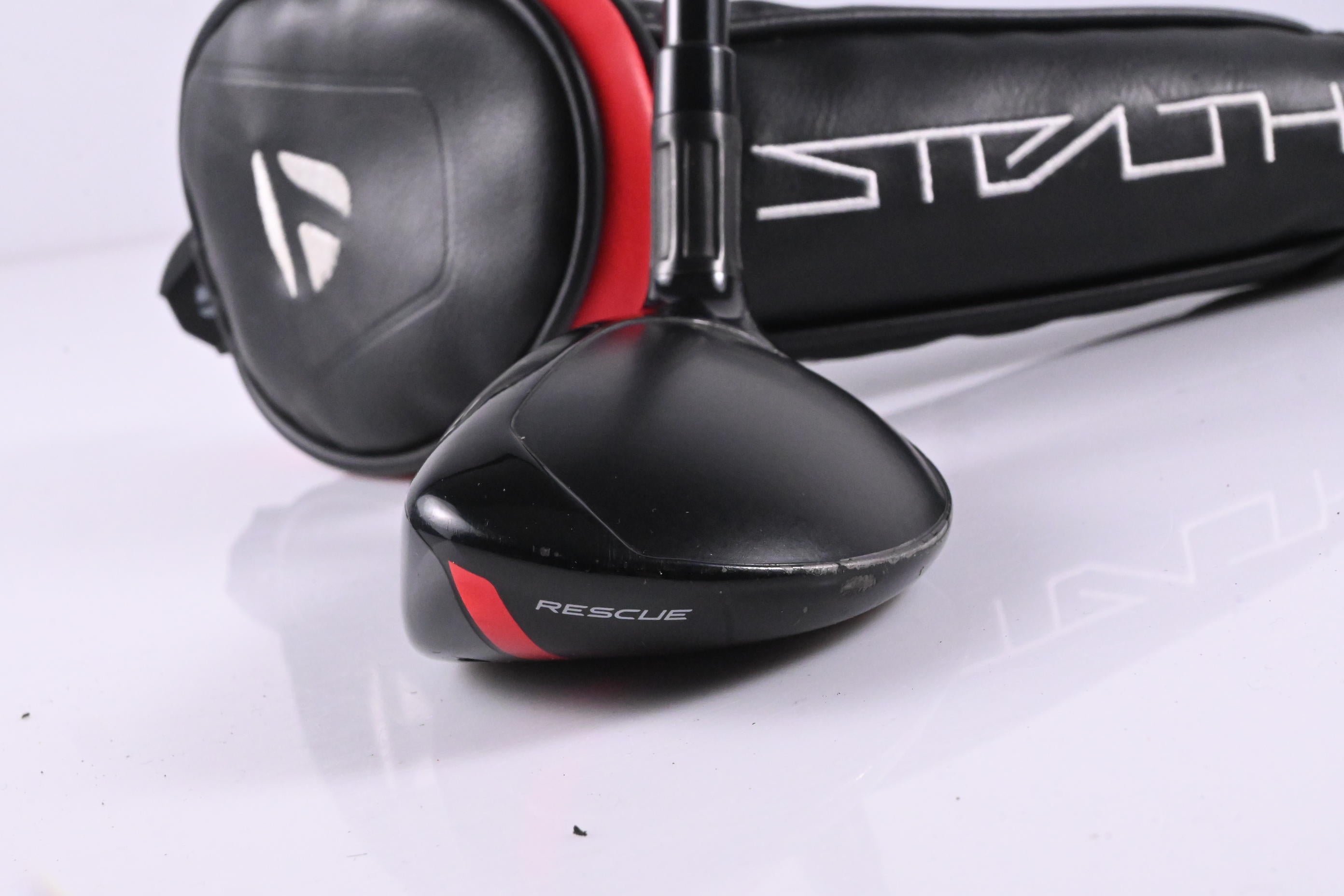 Left Hand Taylormade Stealth #4 Hybrid / 22 Degree / Regular Flex Ventus Red 6