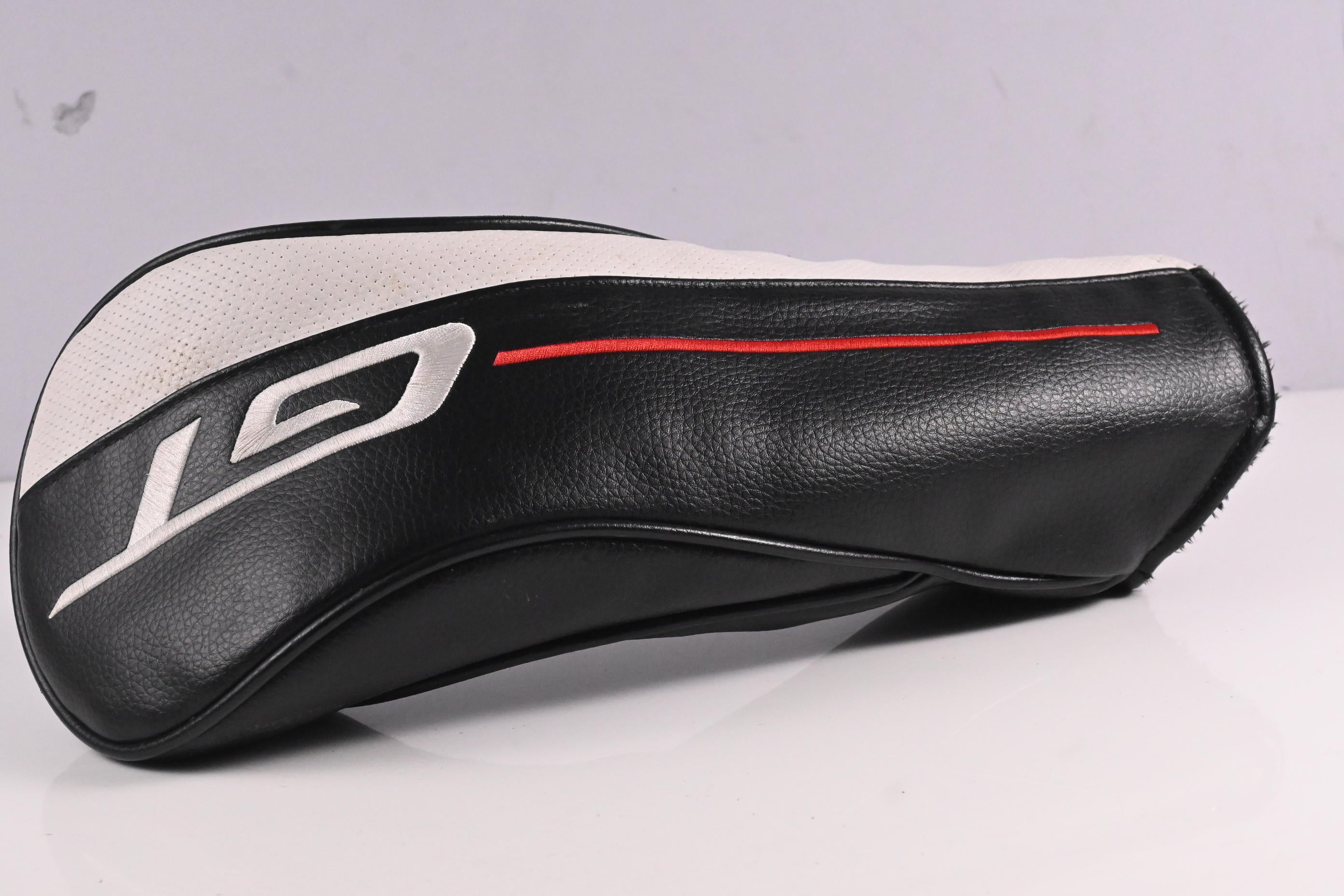 Titleist GT2 Driver / 10 Degree / X-Flex Fujikura Ventus Velocore Red 6 Shaft