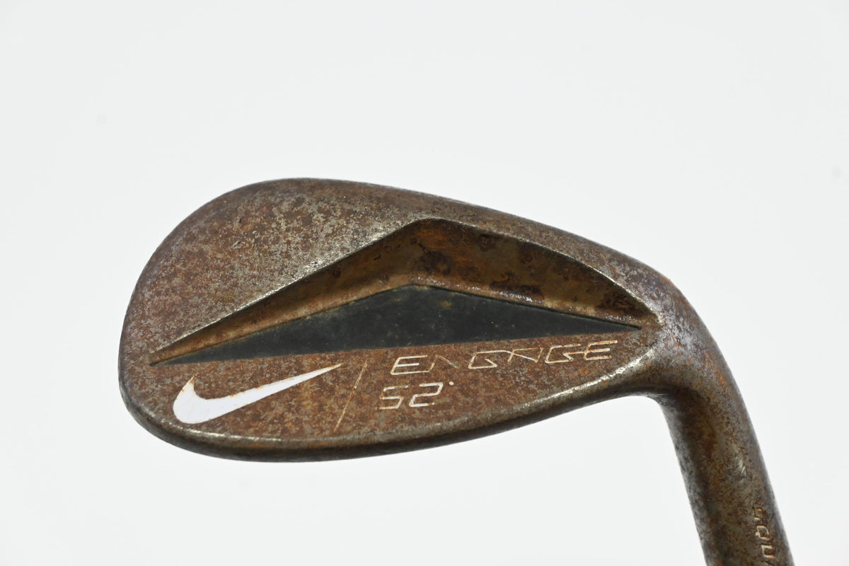 Nike Engage Gap Wedge / 52 Degree / Wedge Flex Dynamic Gold