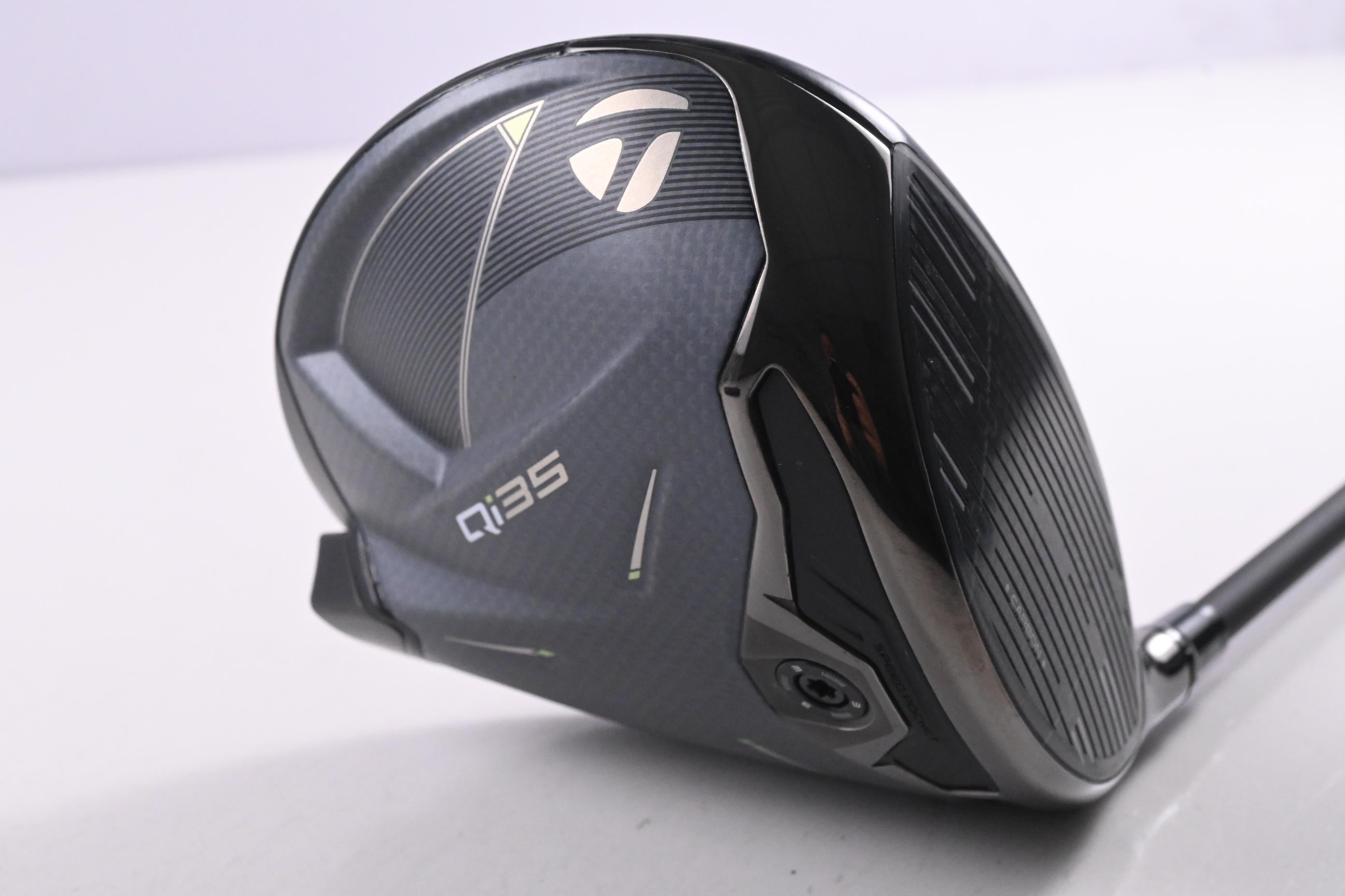 Taylormade Qi35 Driver / 10.5 Degree / Regular Flex Taylormade REAX 50 Shaft
