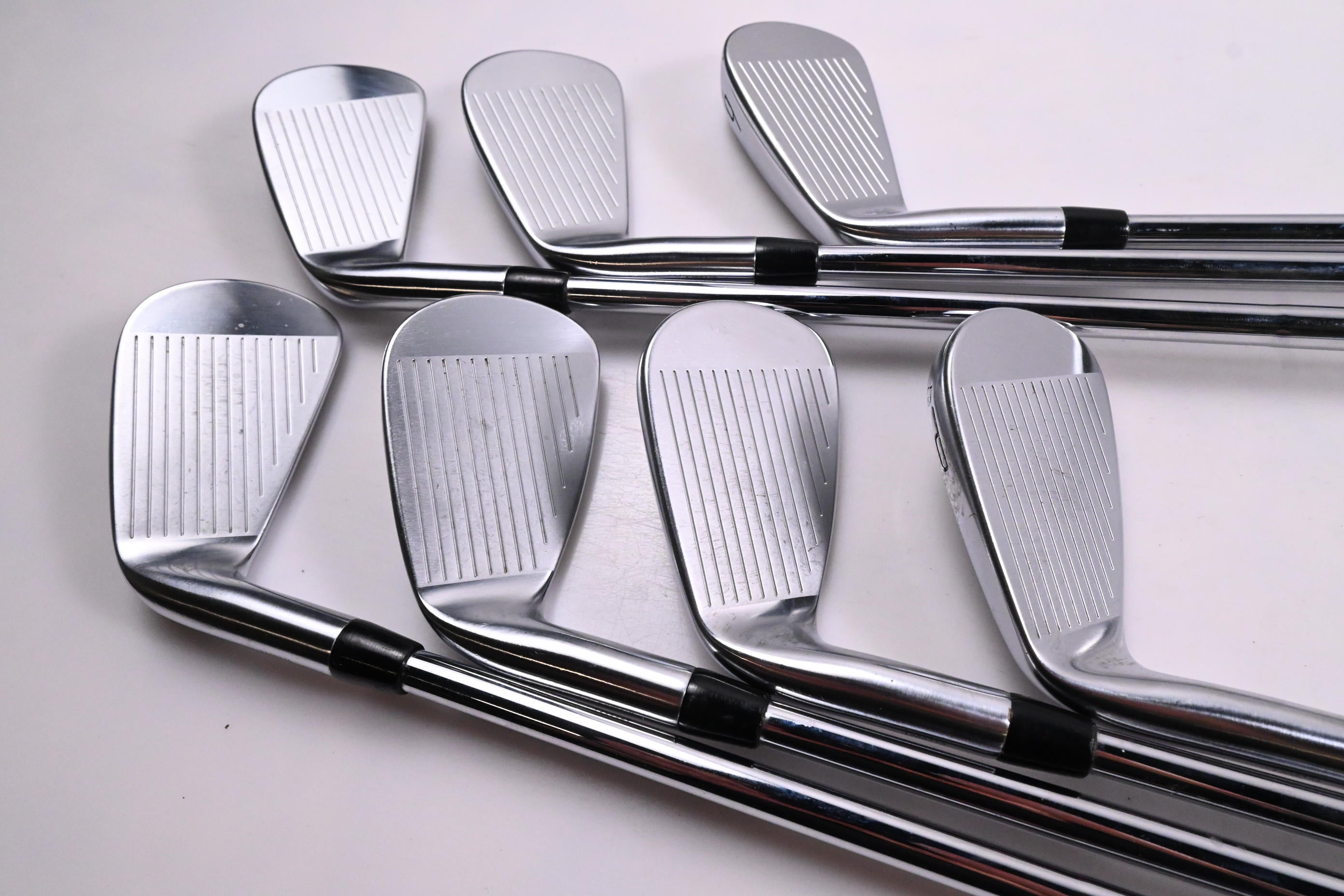 Titleist T200 2023 Irons / 4-PW / X-Flex AMT Tour White X100 Shafts