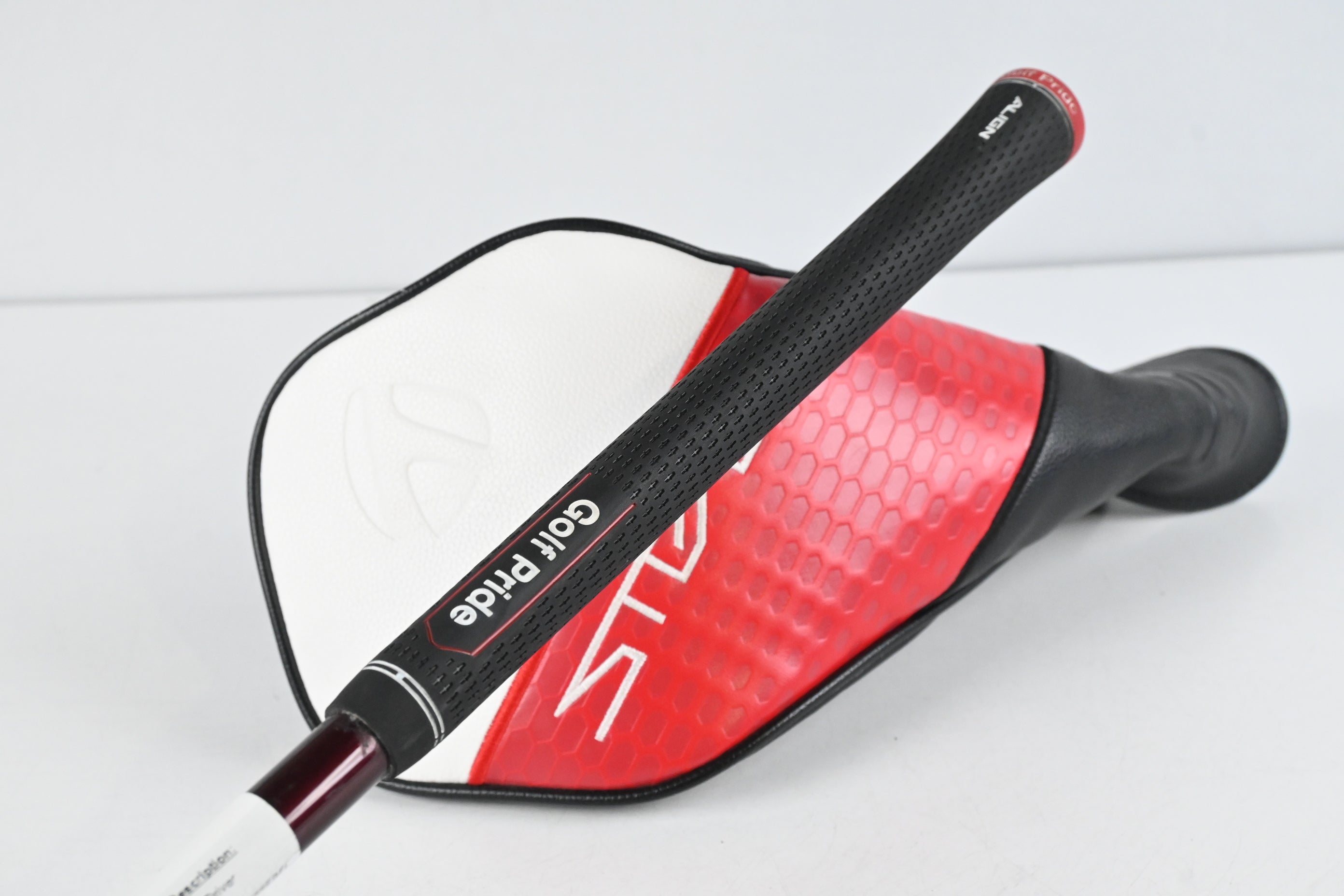 Taylormade Stealth 2 Driver / 9 Degree / Stiff Flex Fujikura Speeder NX Red 60