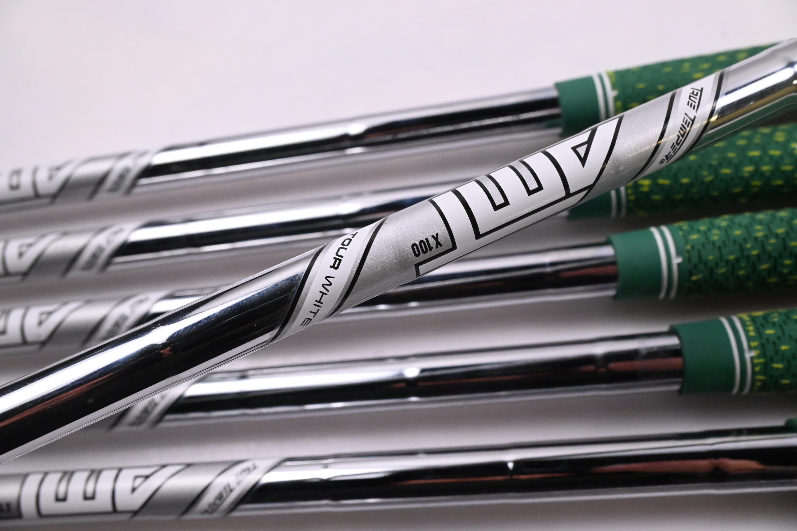 Titleist T200 2023 Irons / 4-PW / X-Flex AMT Tour White X100 Shafts