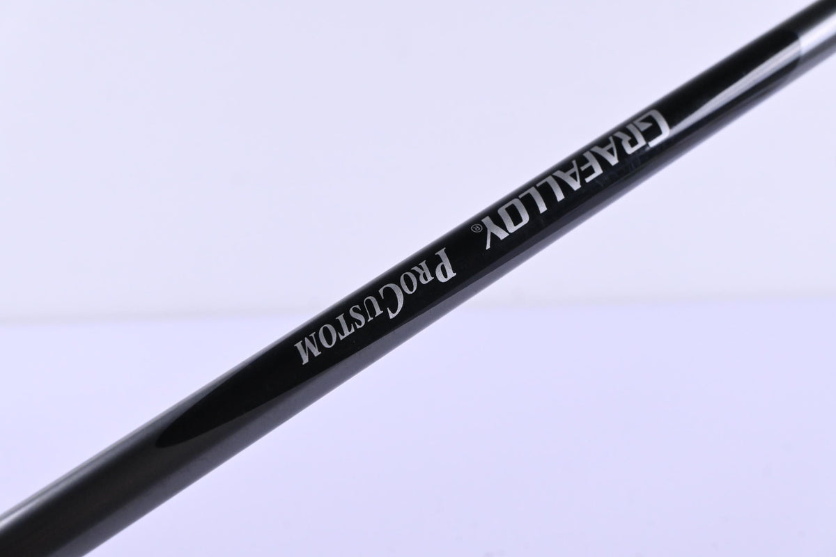 Taylormade M4 Driver / 10.5 Degree / Regular Flex Grafalloy ProCustom Shaft