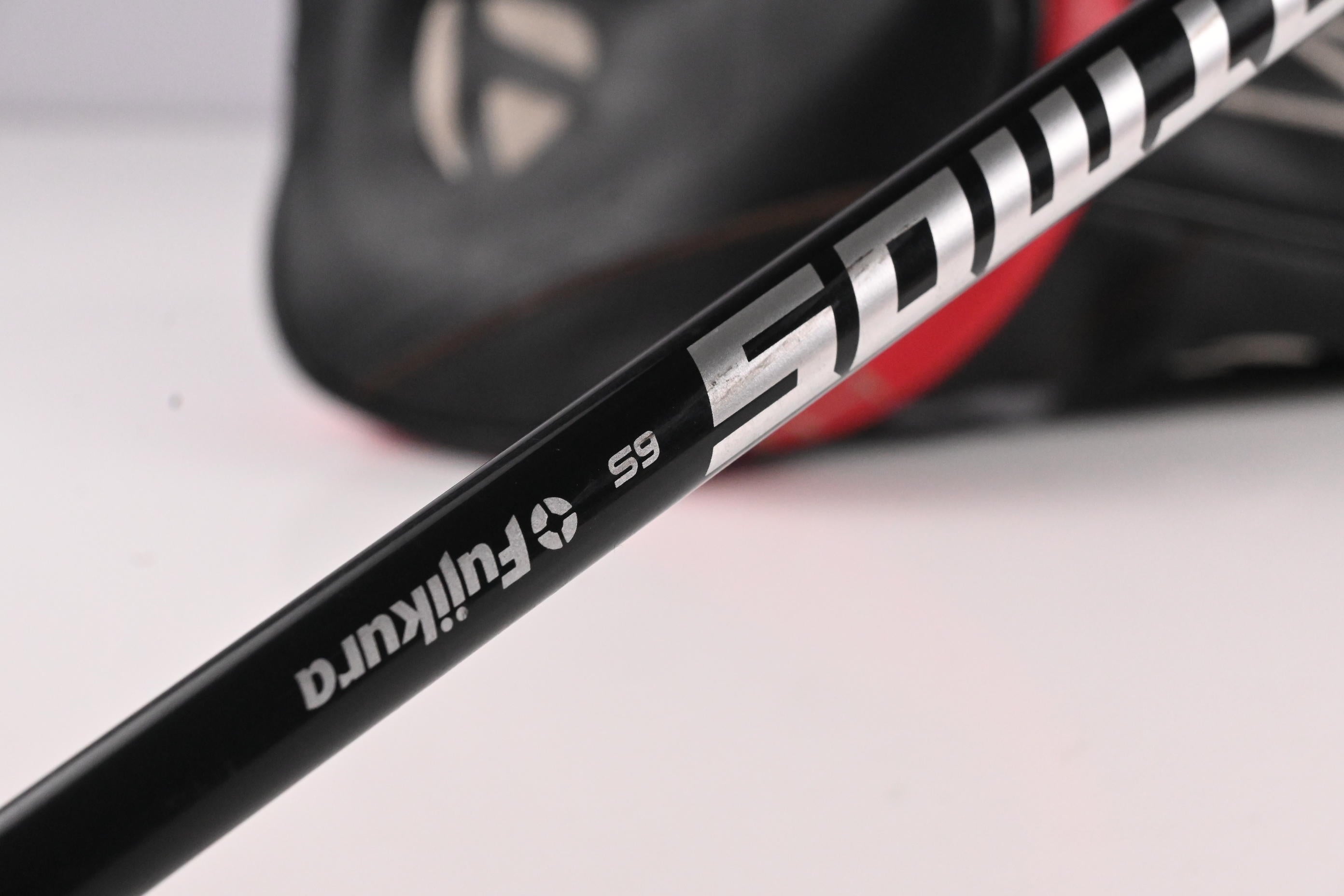 Taylormade Stealth Driver / 10.5 Degree / Stiff Flex Fujikura Atmos Blue 6 Shaft
