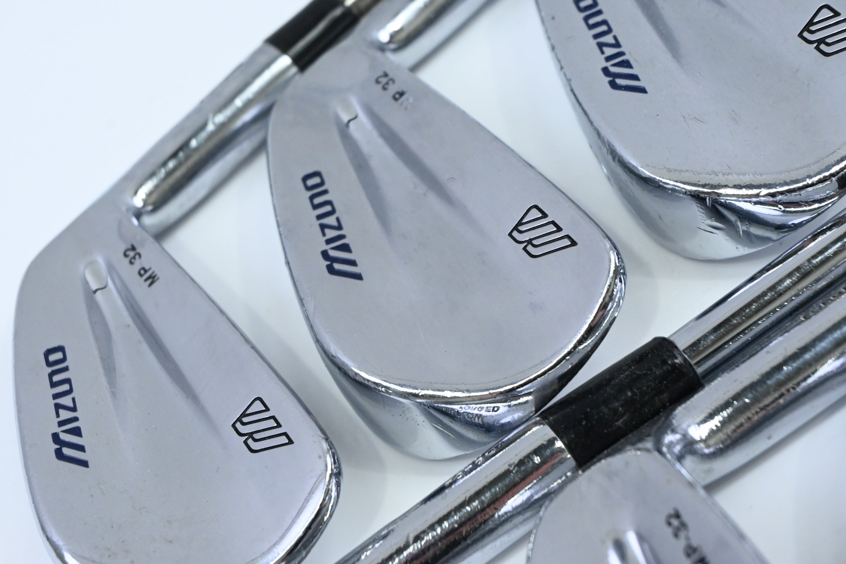 Mizuno MP-32 Irons / 3-PW / Regular Flex Dynamic Gold Lite R300 Shafts