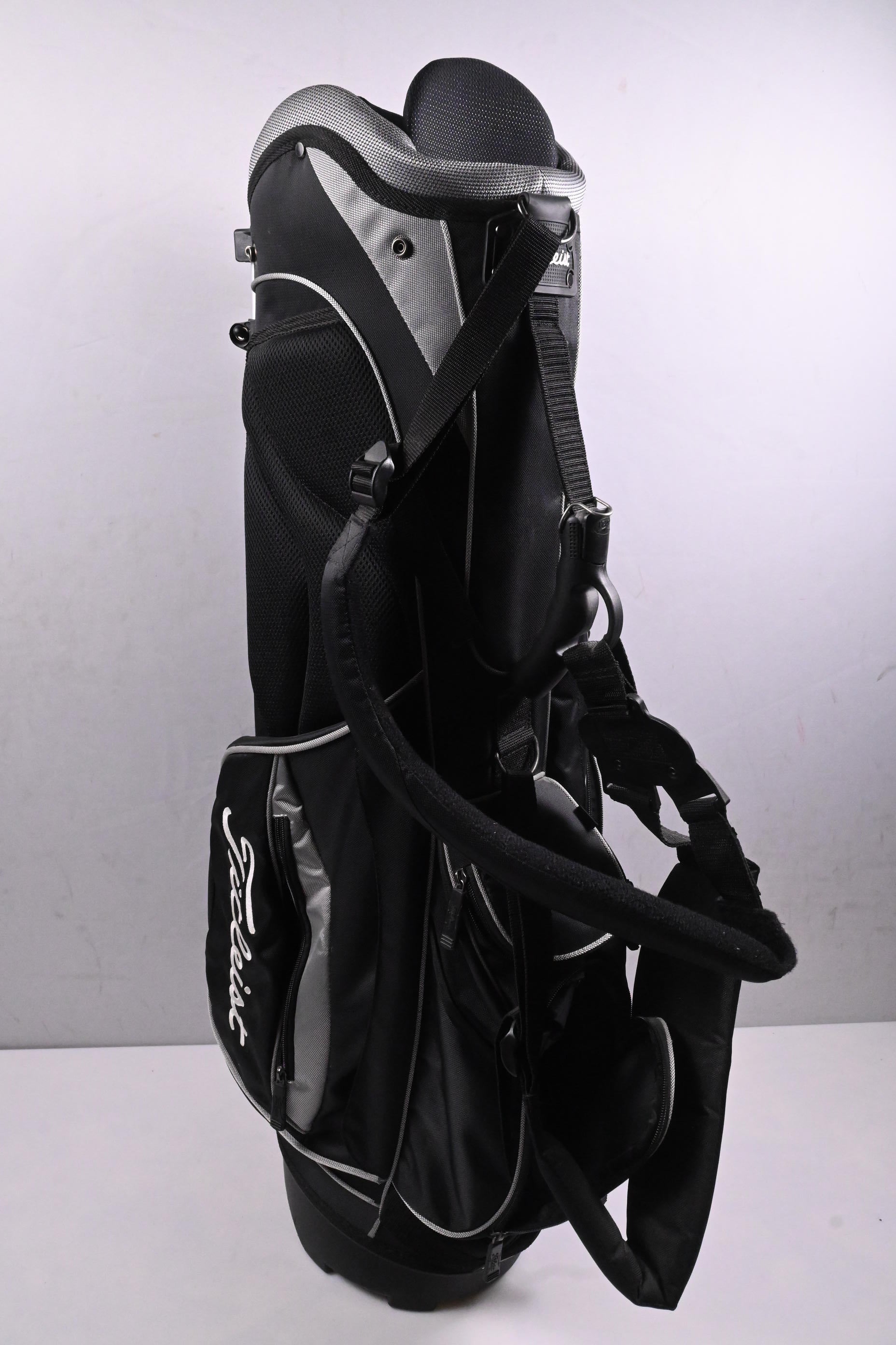Titleist Stand Bag / 6-Way Divider / Black