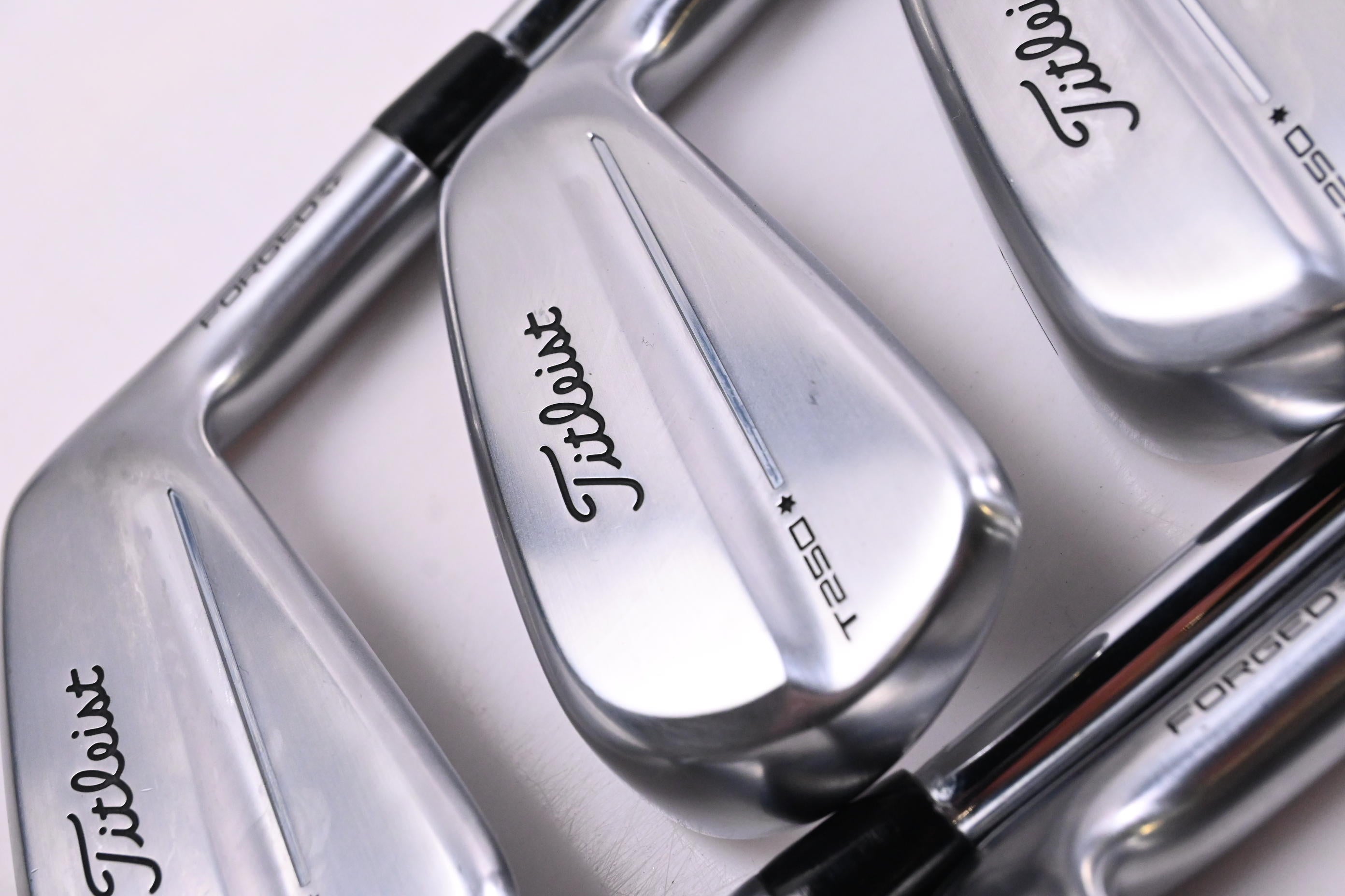 Titleist T250* 2025 Irons / 5-PW / Regular Flex AMT Red Shafts