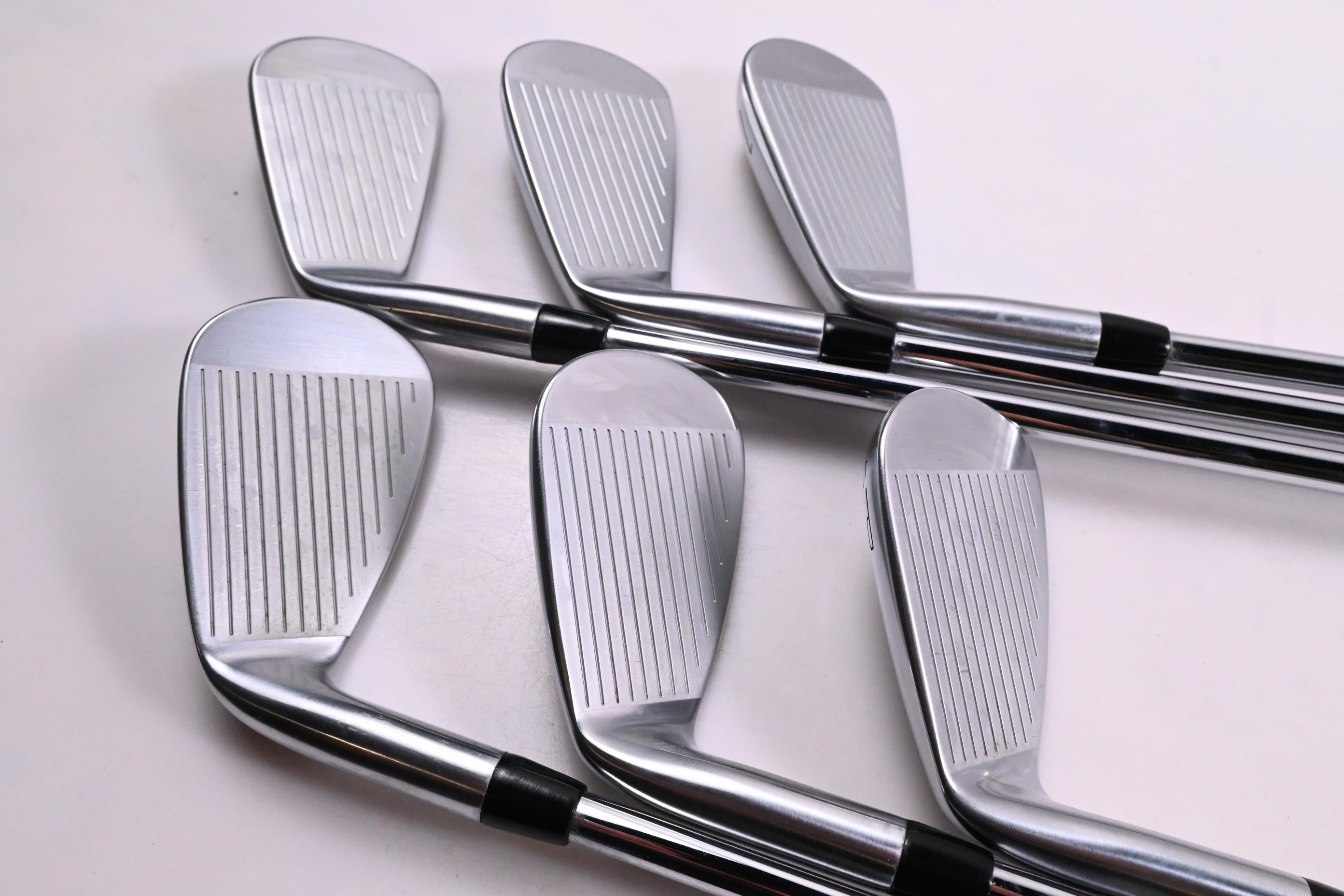Titleist T250* 2025 Irons / 5-PW / Regular Flex AMT Red Shafts