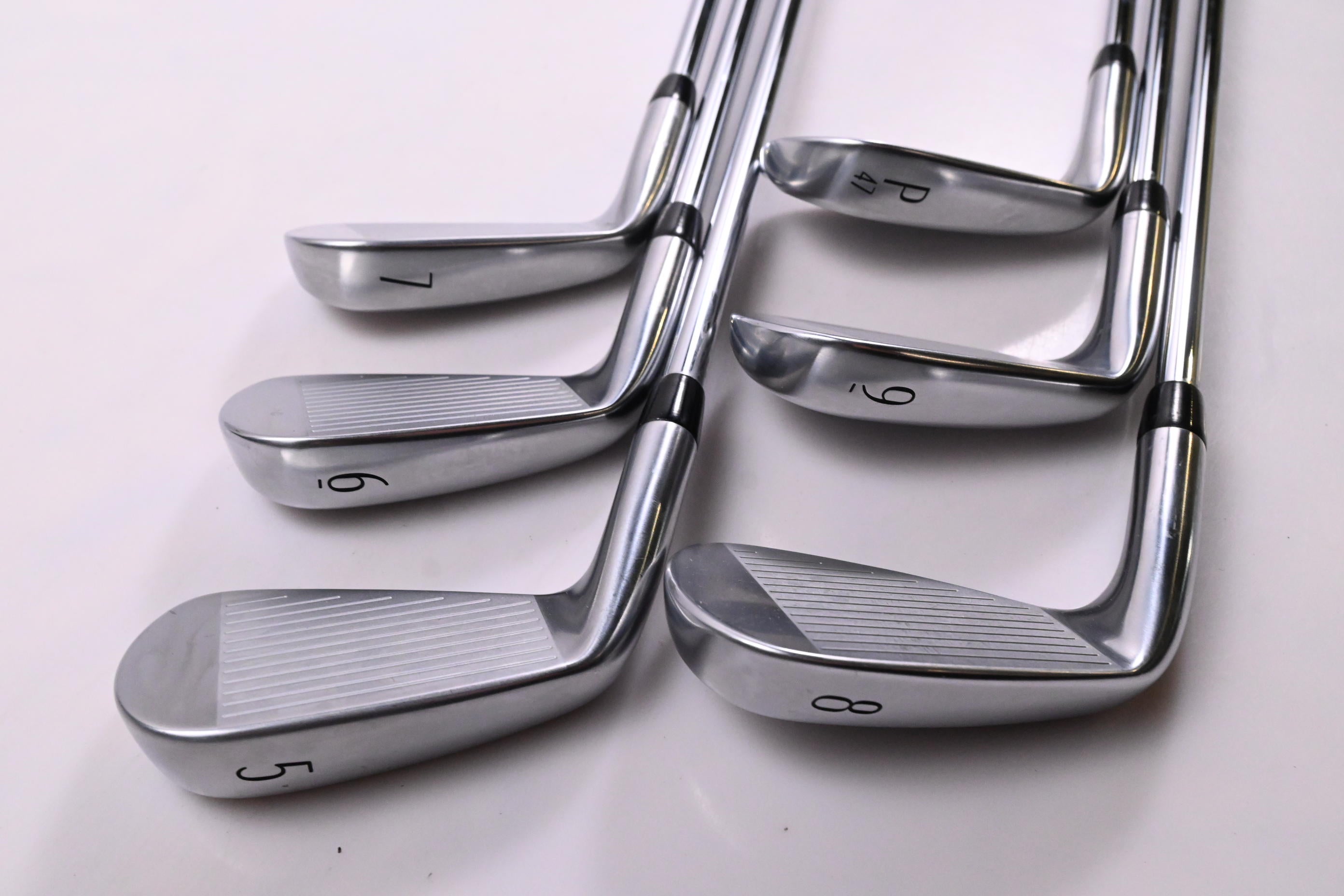 Titleist T250* 2025 Irons / 5-PW / Regular Flex AMT Red Shafts