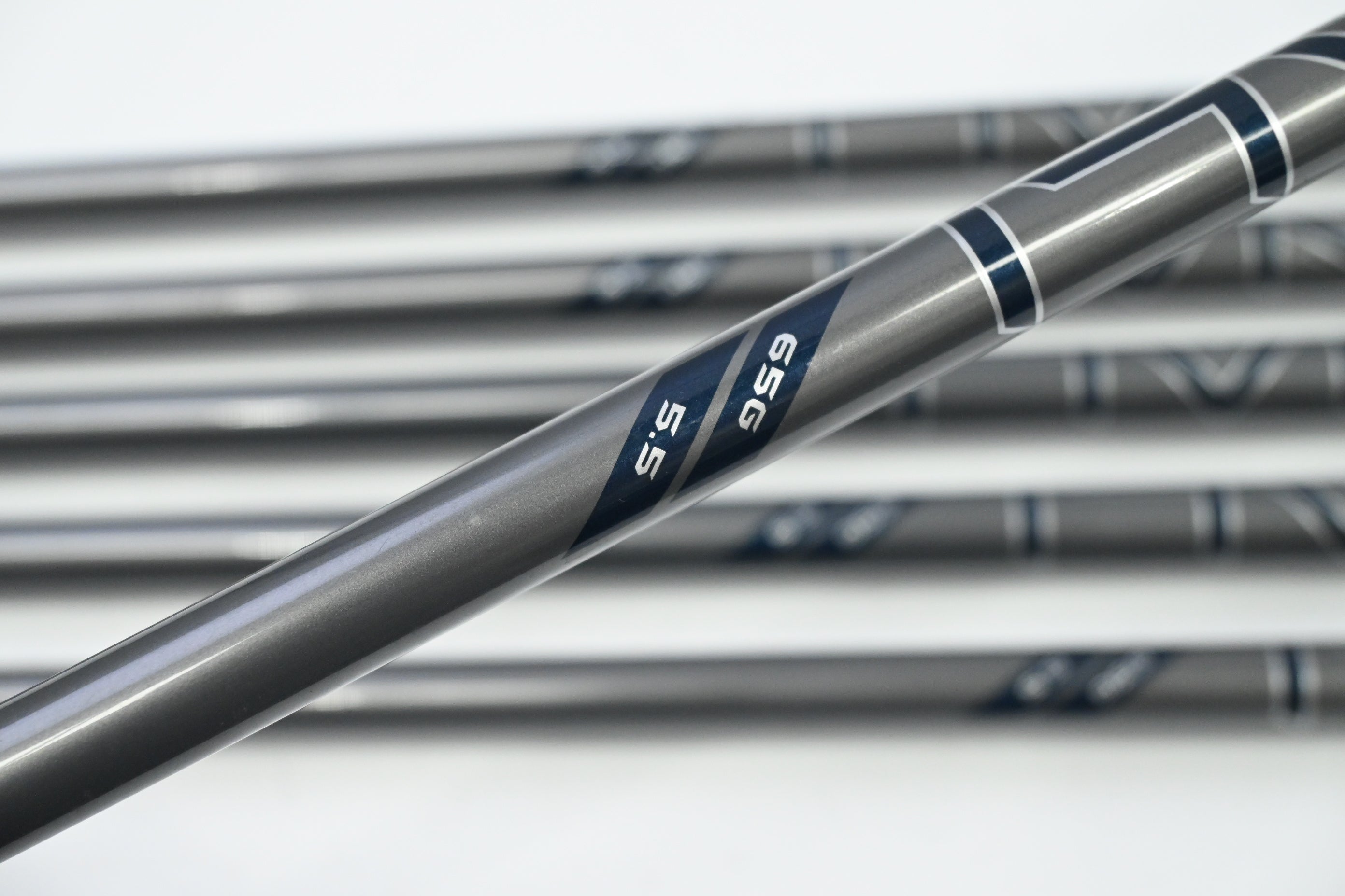 Callaway Elyte Irons / 5-PW / Regular Flex Denali Charcoal 65 Shafts