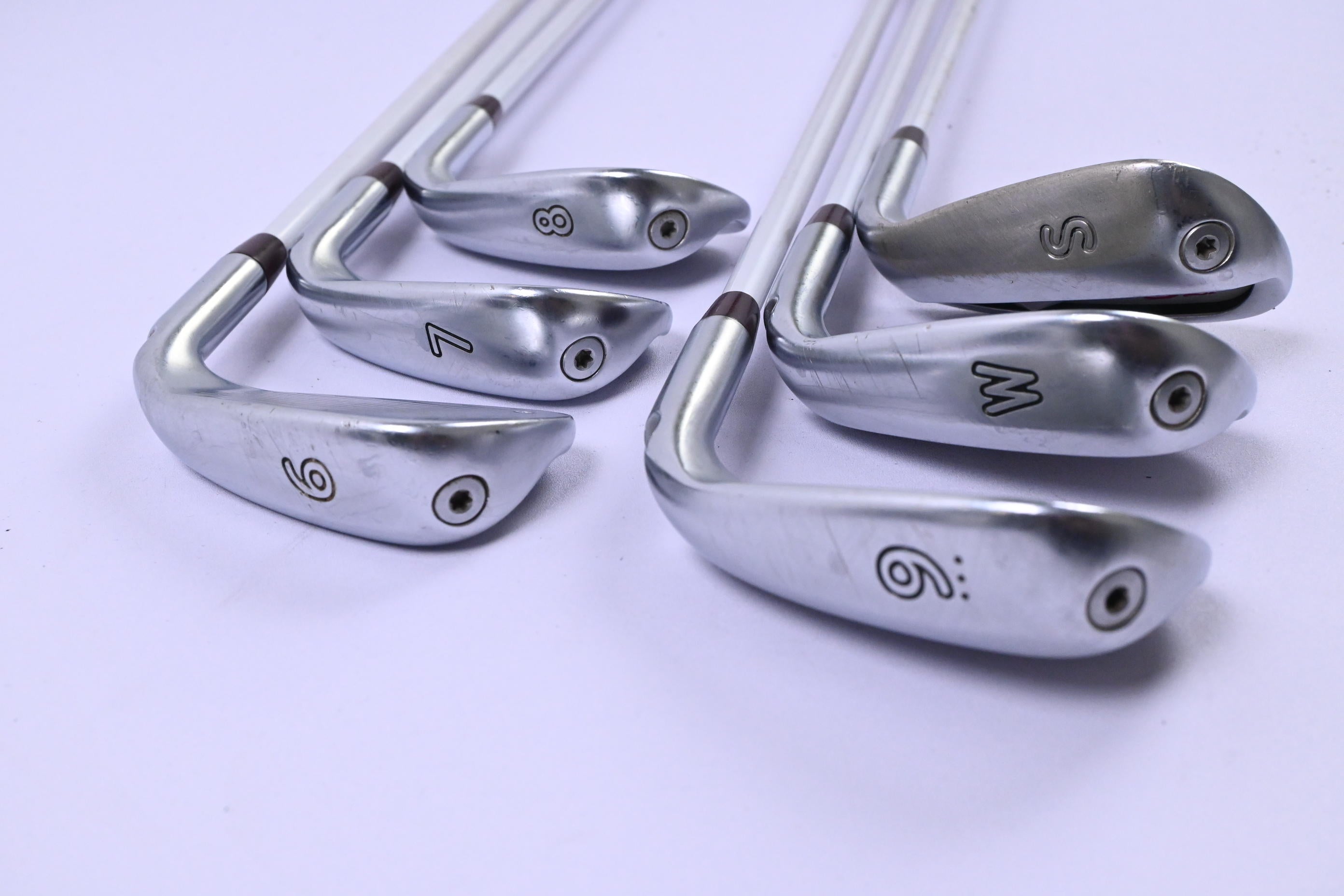 Left Hand Ping G Le2 Irons / 6-PW+SW / Red Dot / Ladies Flex Ping ULT 240 Shafts