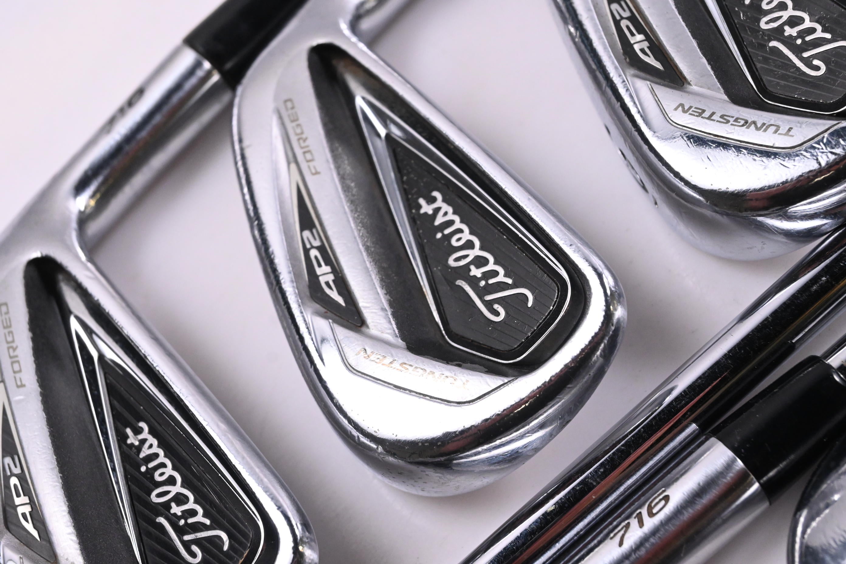 Titleist 716 AP2 Irons / 4-PW / Regular Flex Project X Shafts