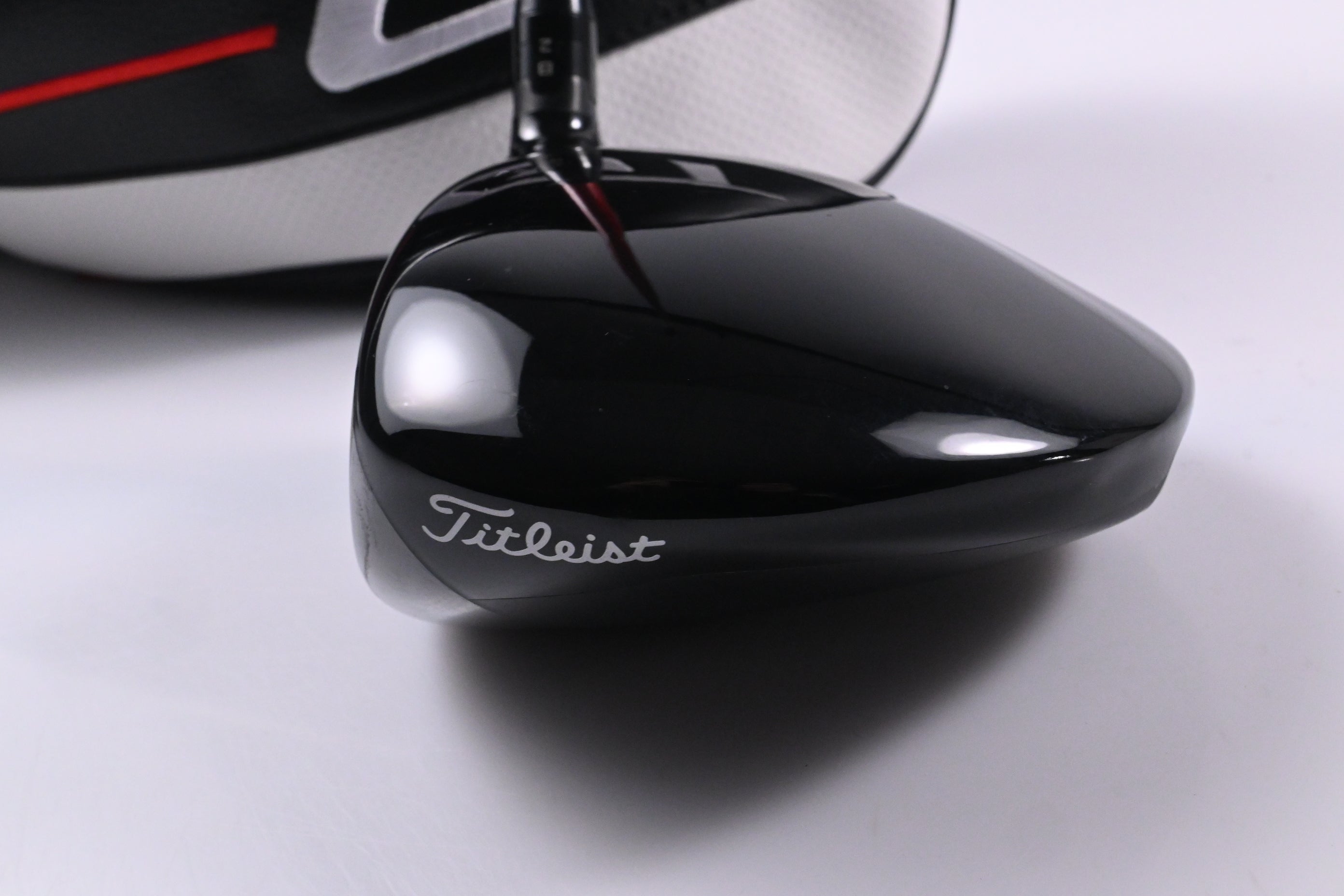 Left Hand Titleist GT2 Driver / 9 Degree / Regular Flex Denali Red 50 Shaft