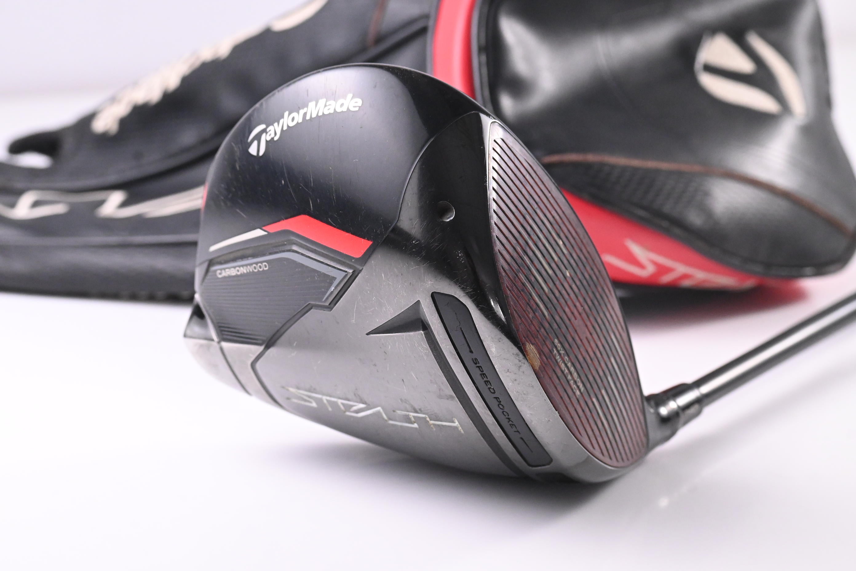 Taylormade Stealth 2 HD Driver / 10.5 Degree / Regular Flex Fujikura Ventus Red