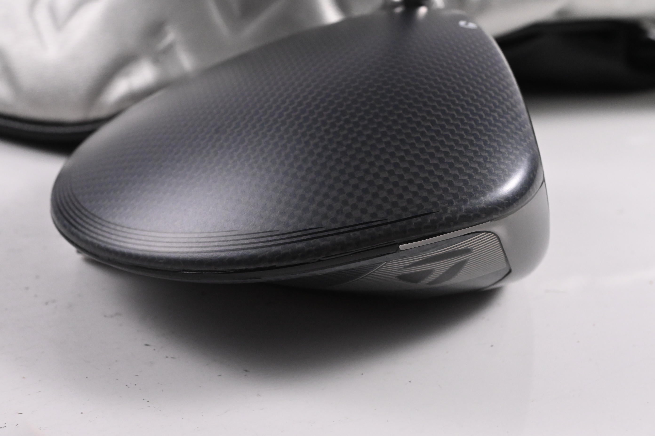 Taylormade Qi35 Max Driver / 10.5 Degree / Regular Flex REAX Blue 40 Shaft