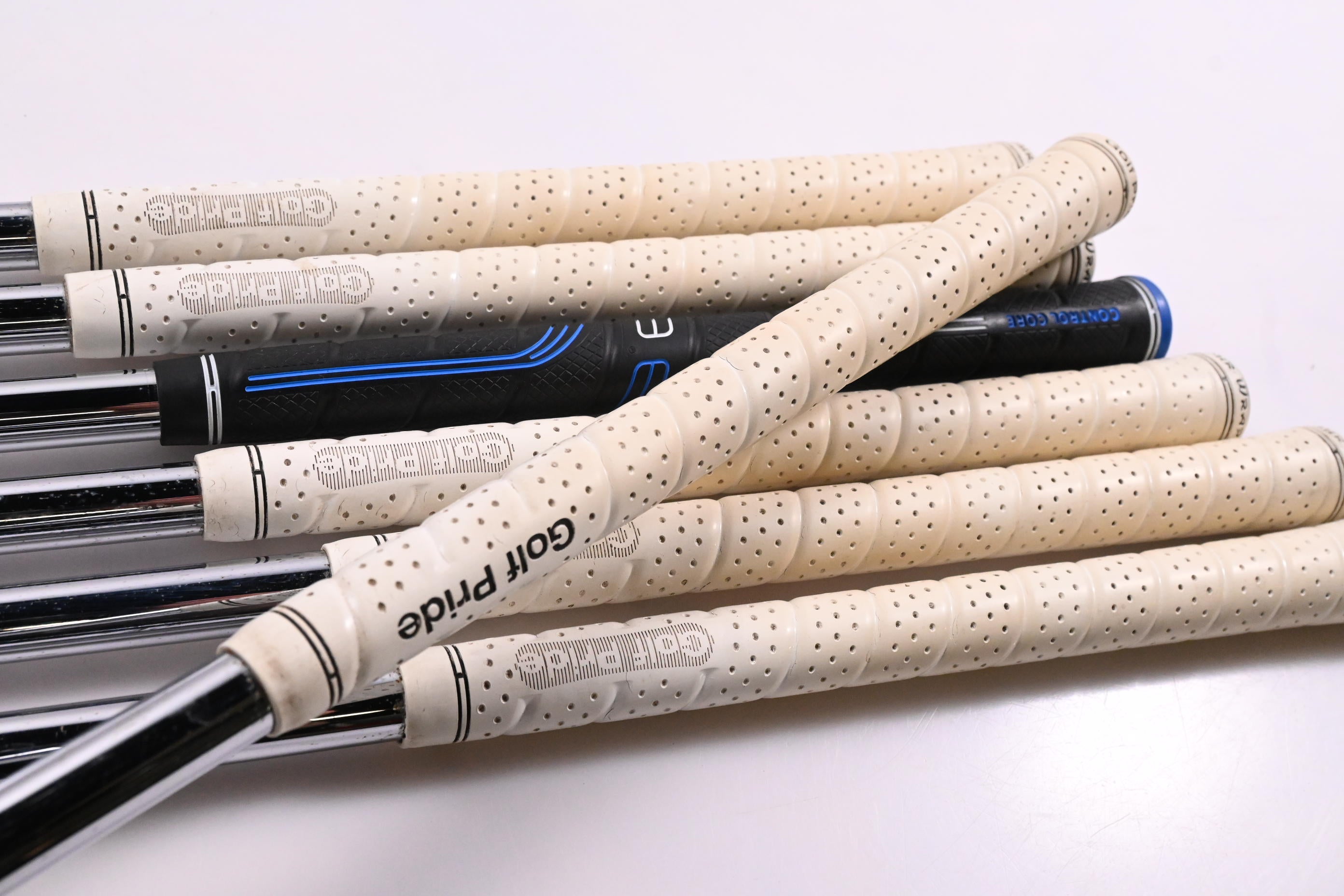 Titleist 716 AP2 Irons / 4-PW / Regular Flex Project X Shafts