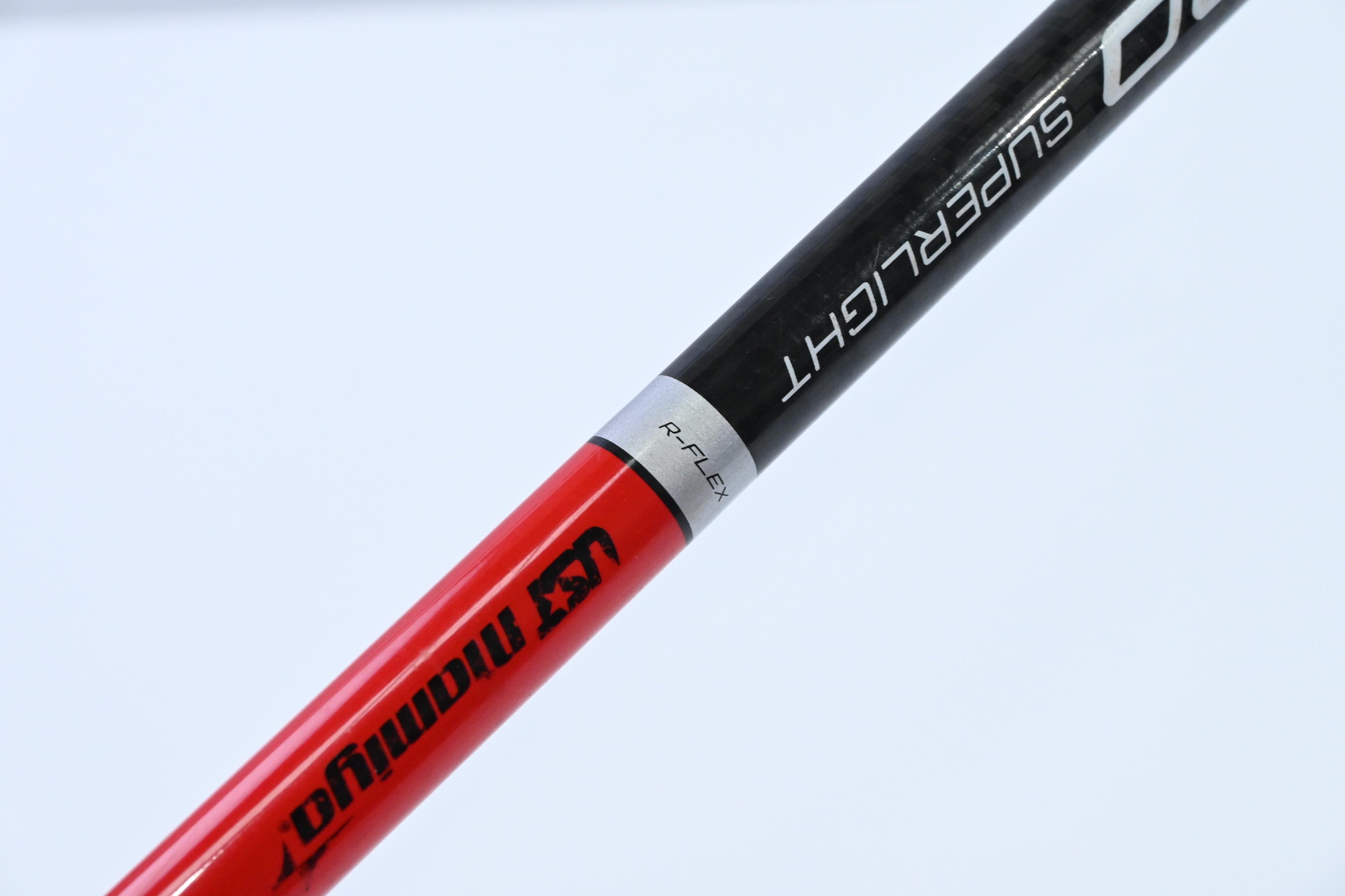 Wilson D300 SL Driver / 10.5 Degree / Regular Flex UST Superlight Shaft