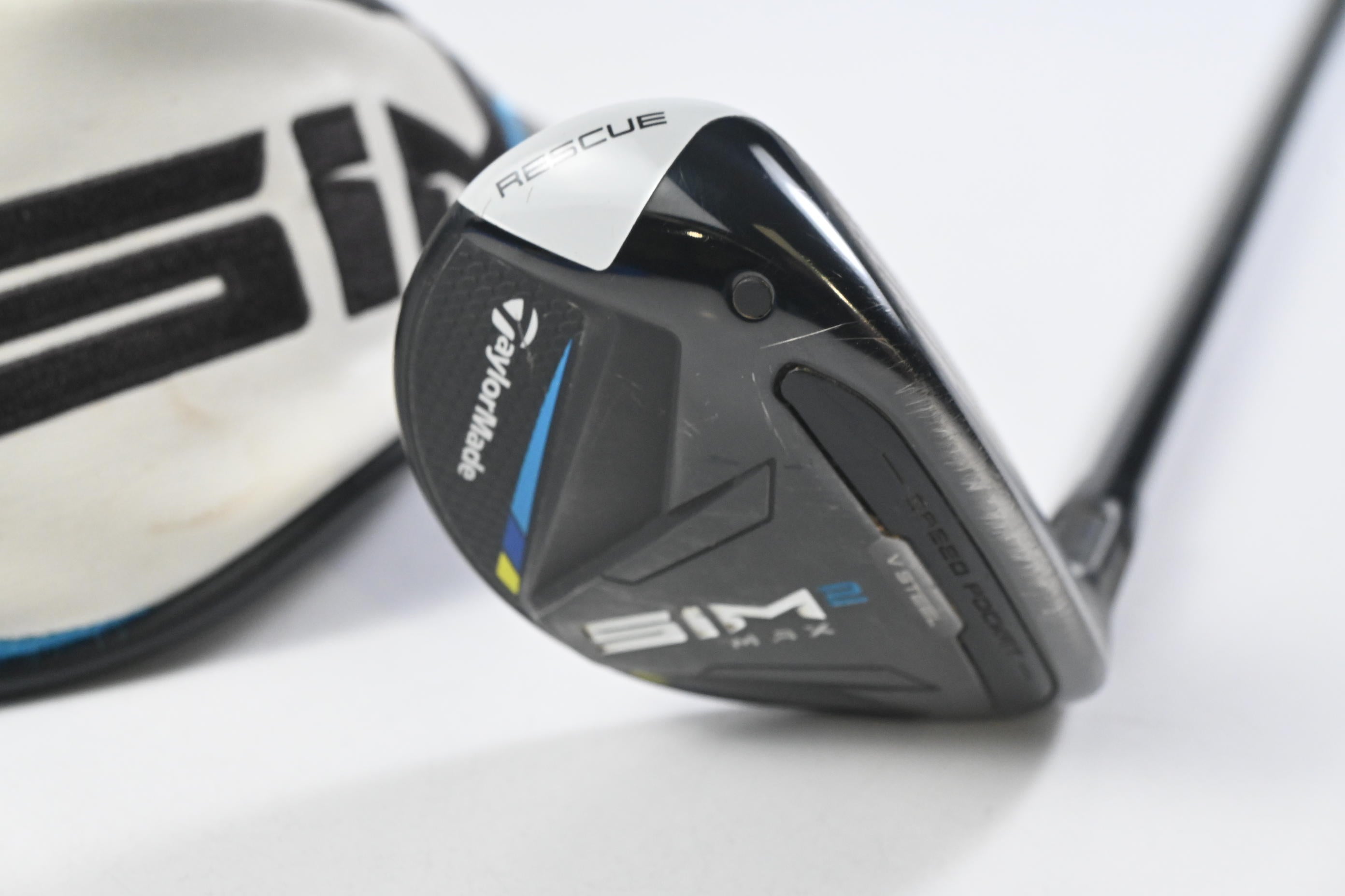 Taylormade SIM2 Max #4 Hybrid / 22 Degree / Stiff Flex Diamana Limited 75 Shaft