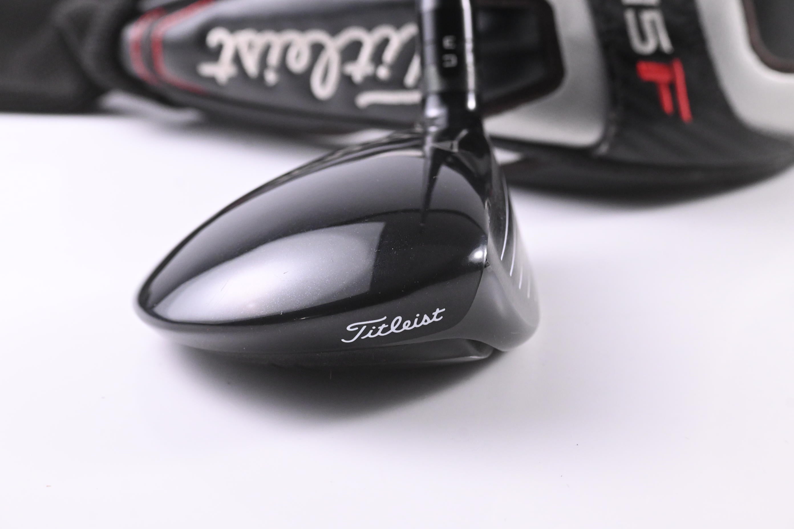Titleist 915 F #3 Wood / 15 Degree / Stiff Flex HZRDUS Smoke RDX Red 75 Shaft