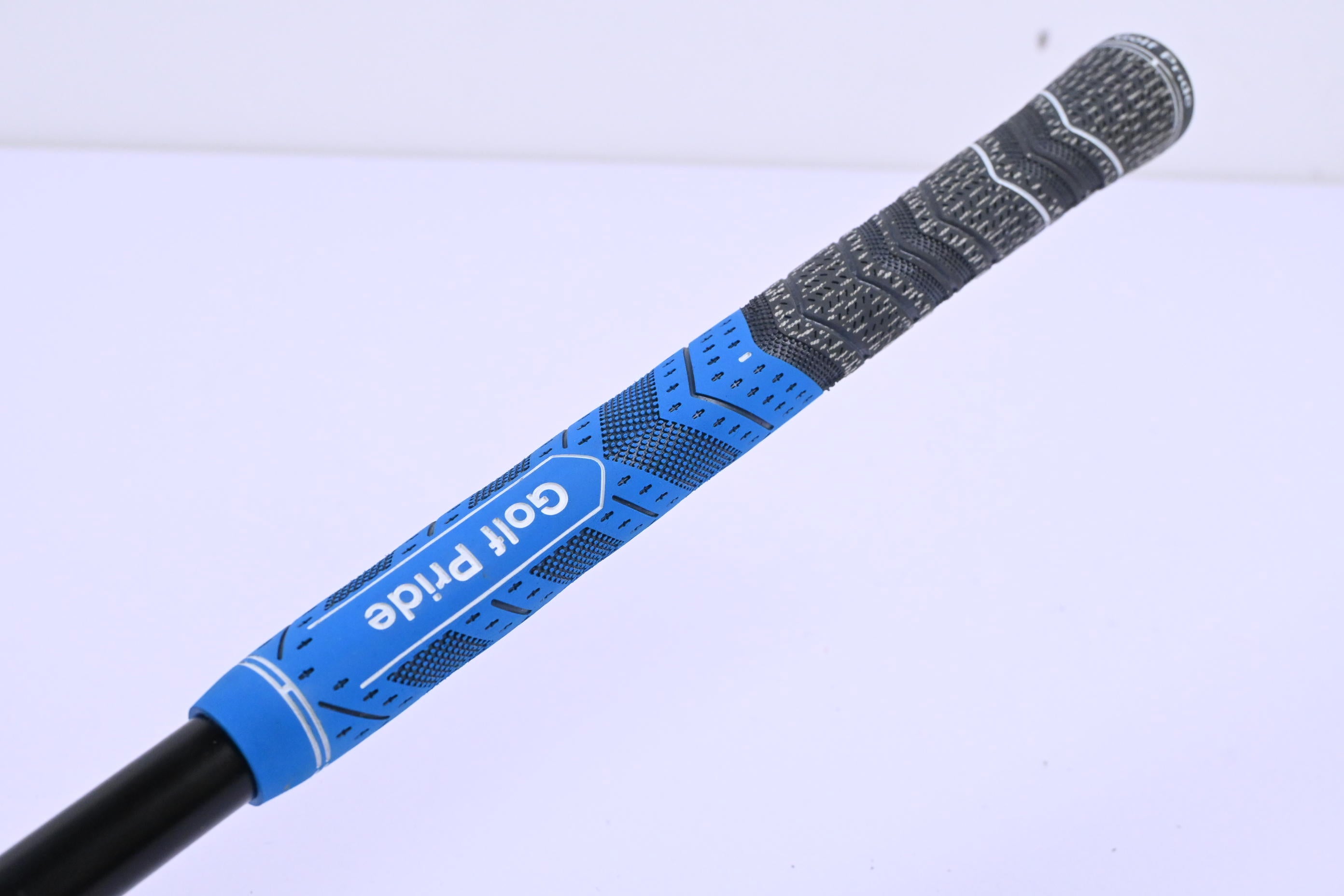 Titleist T250.U #2 Iron / 18 Degree / X-Flex HZRDUS Gen5 Black 80 Shaft