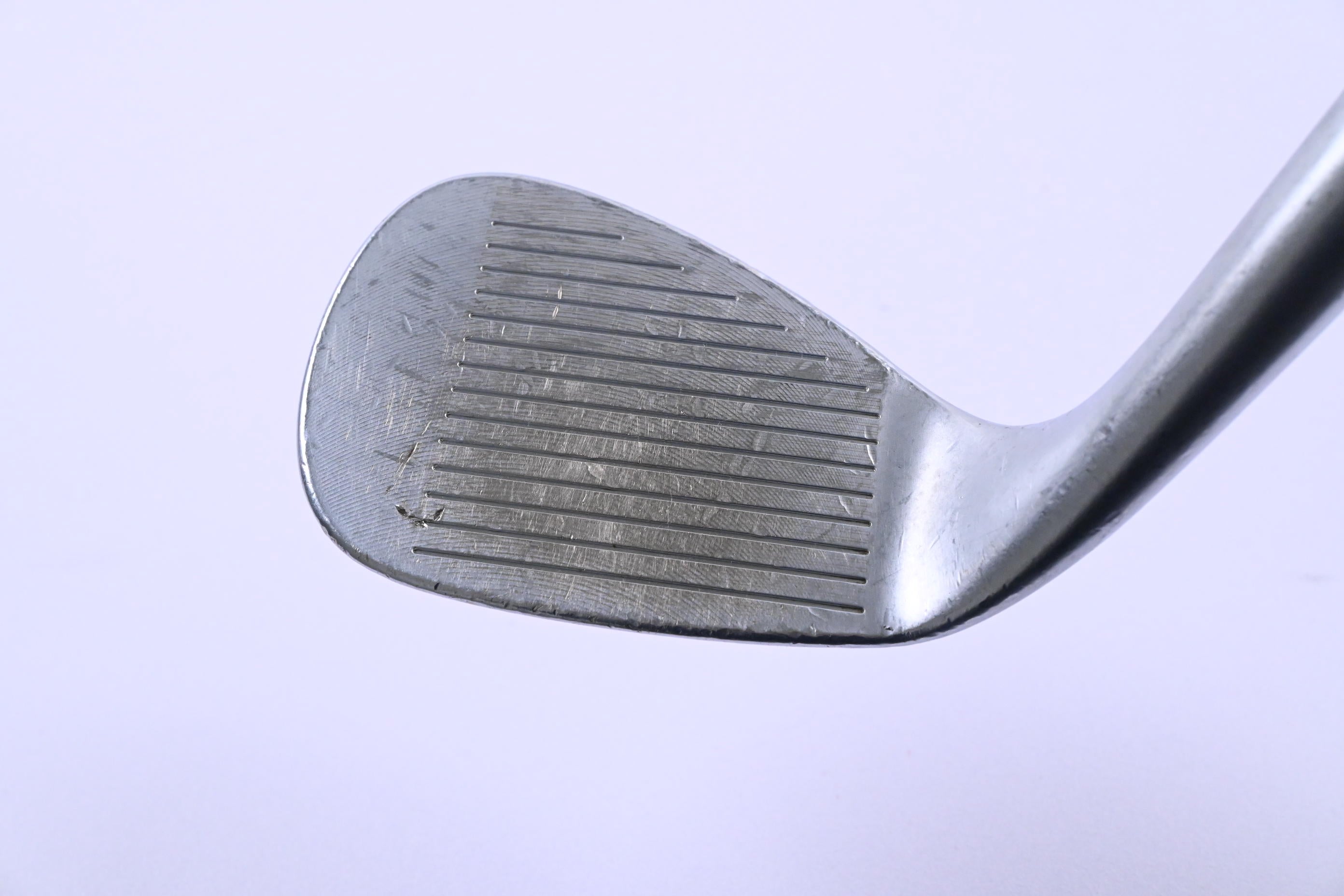 Cleveland 588 RTX Gap Wedge / 52 Degree / Wedge Flex Dynamic Gold Shaft