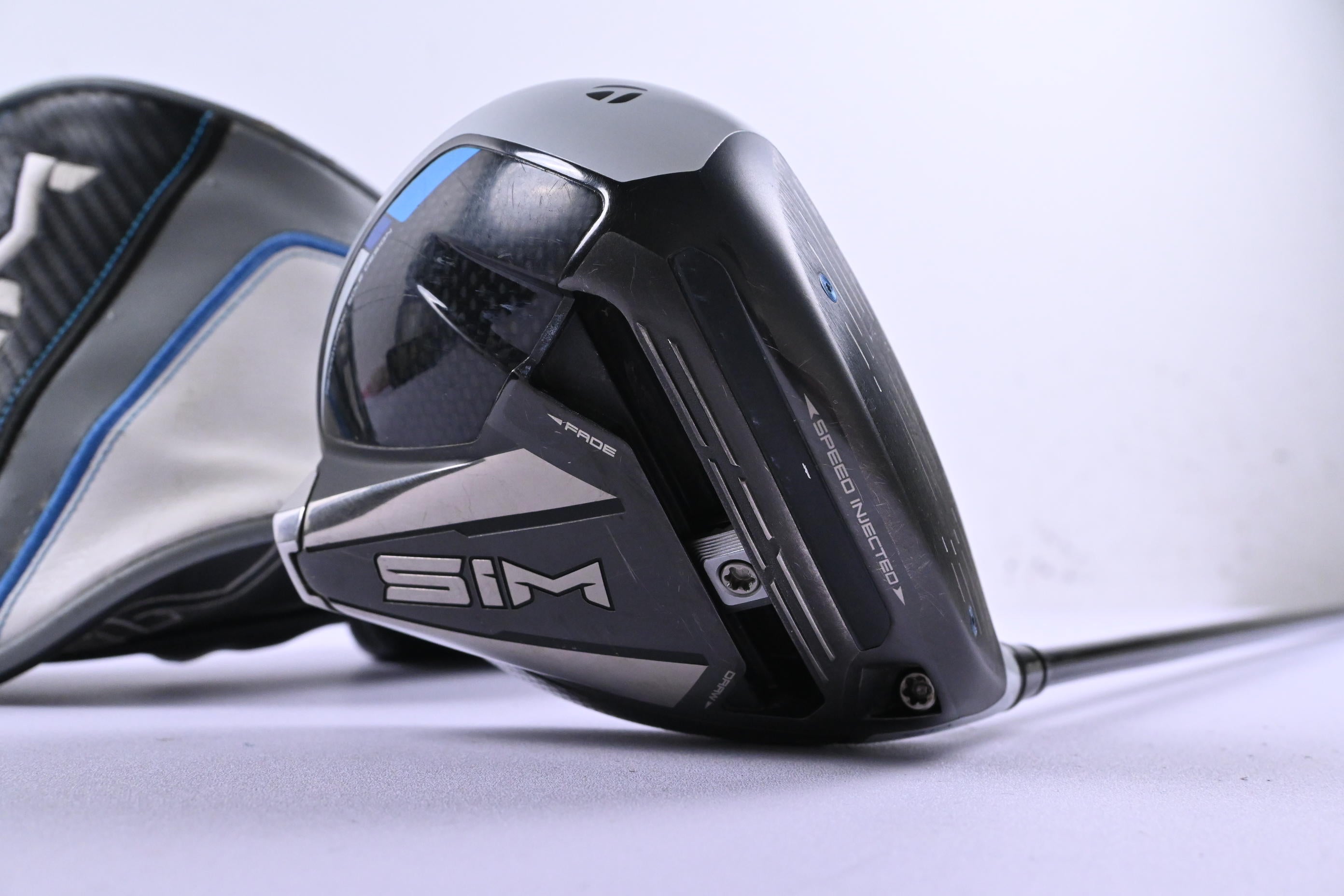 Taylormade SIM Driver / 9 Degree / X-Flex Kai'li White 60 Shaft