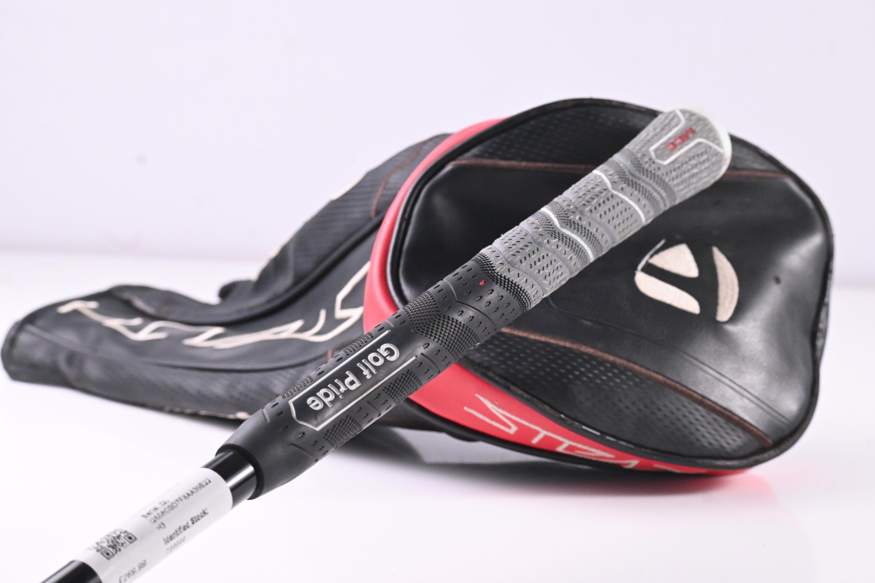 Taylormade Stealth 2 HD Driver / 10.5 Degree / Regular Flex Fujikura Ventus Red
