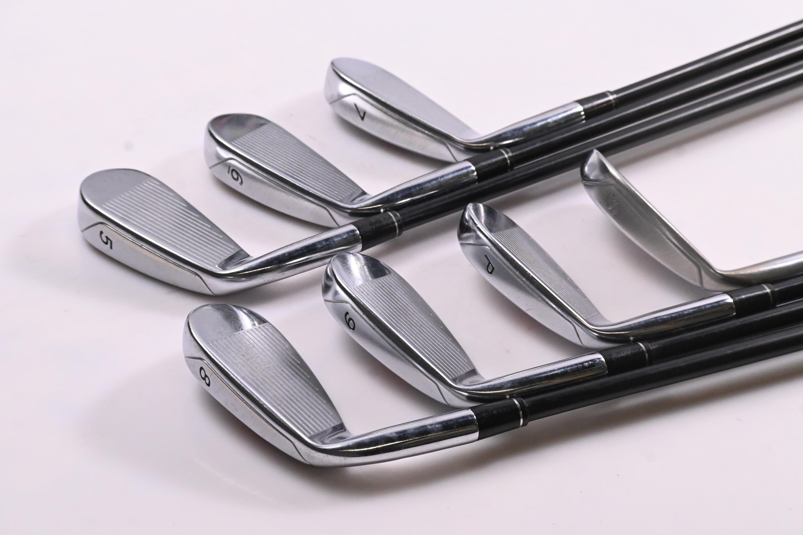Taylormade R11 Irons / 5-PW+SW / Regular Flex Fujikura Motore 65 Shaft