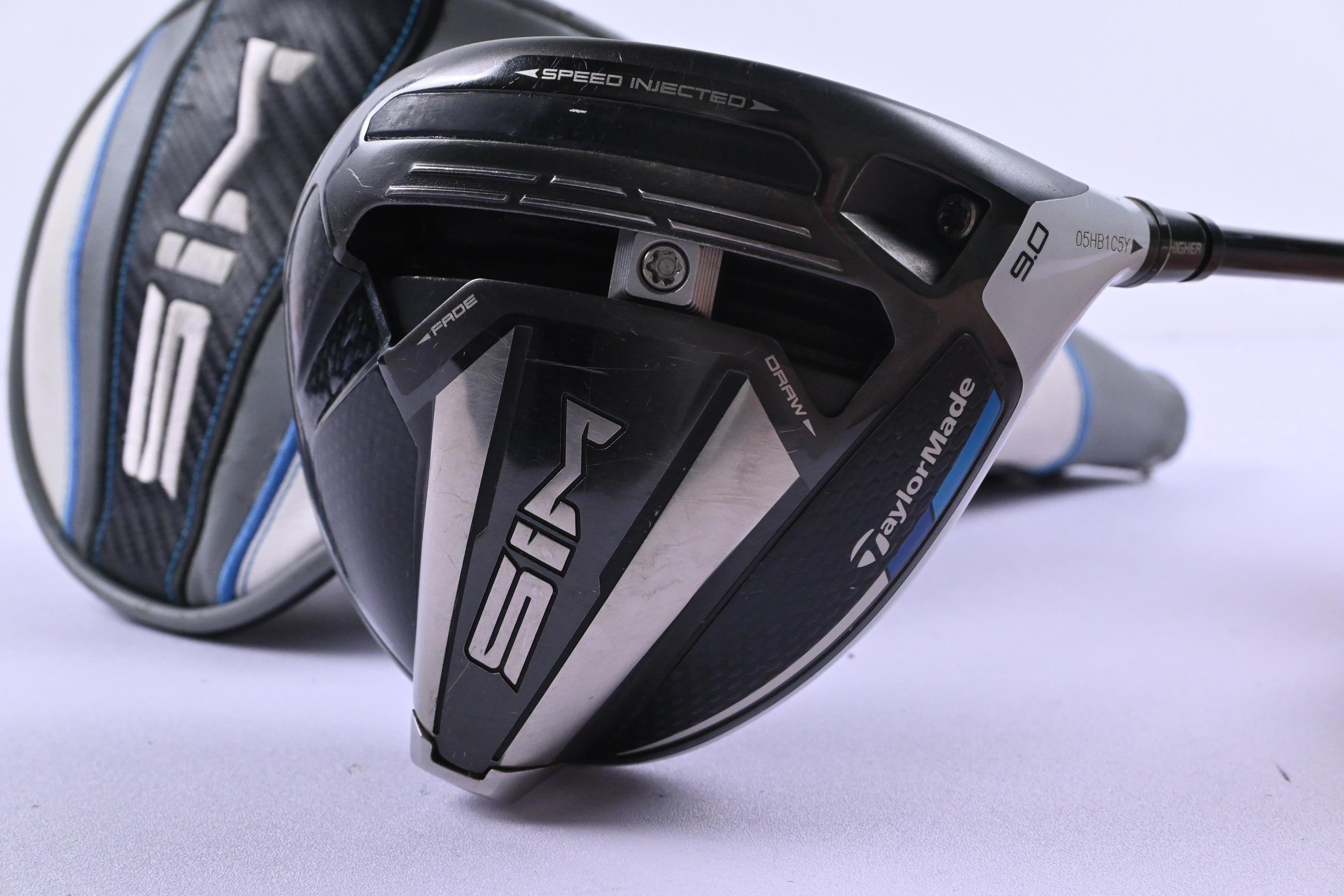 Taylormade SIM Driver / 9 Degree / X-Flex Kai'li White 60 Shaft