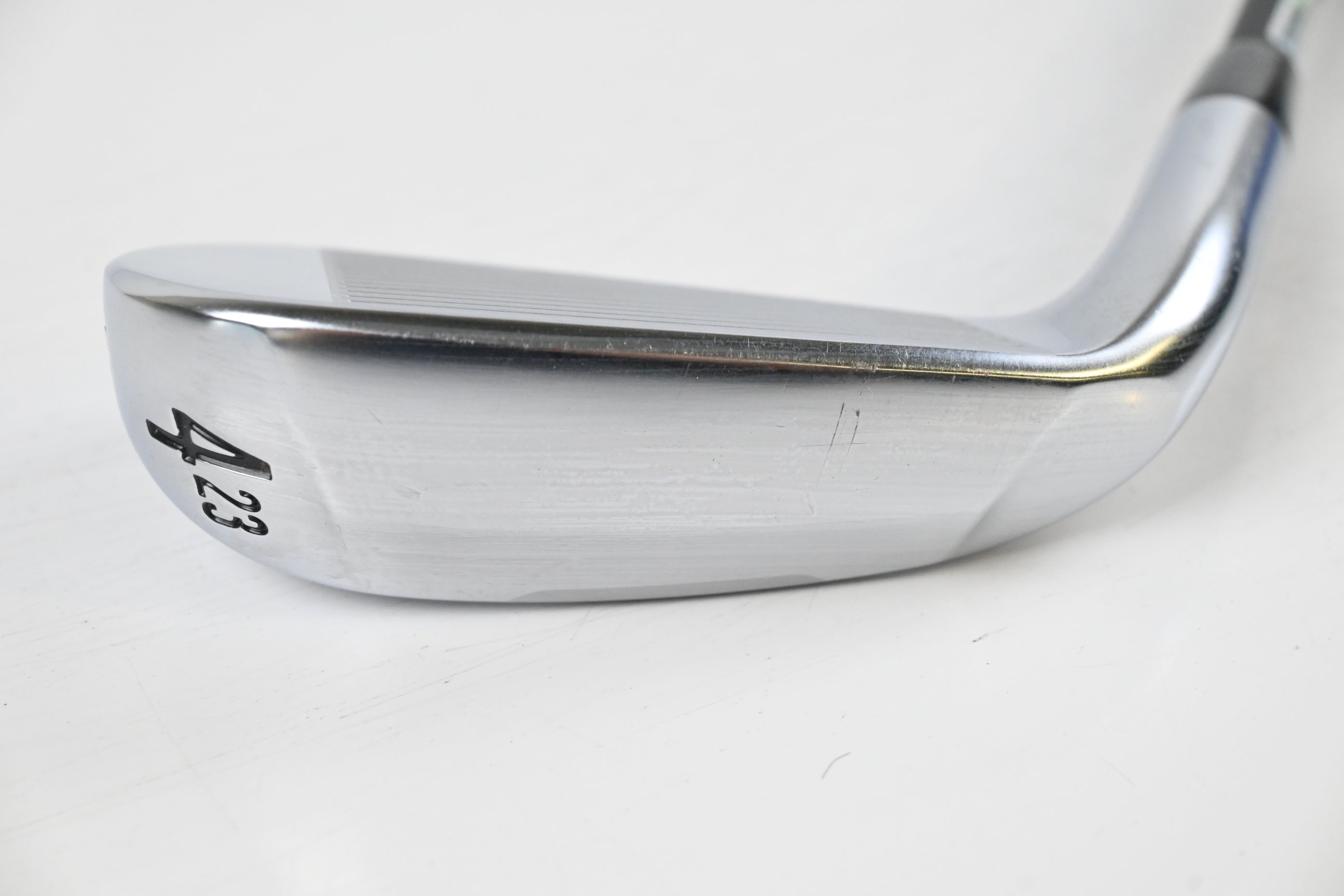 Srixon ZXiU Utility #4 Iron / 23 Degree / Regular Flex MMT Black 80 Shaft