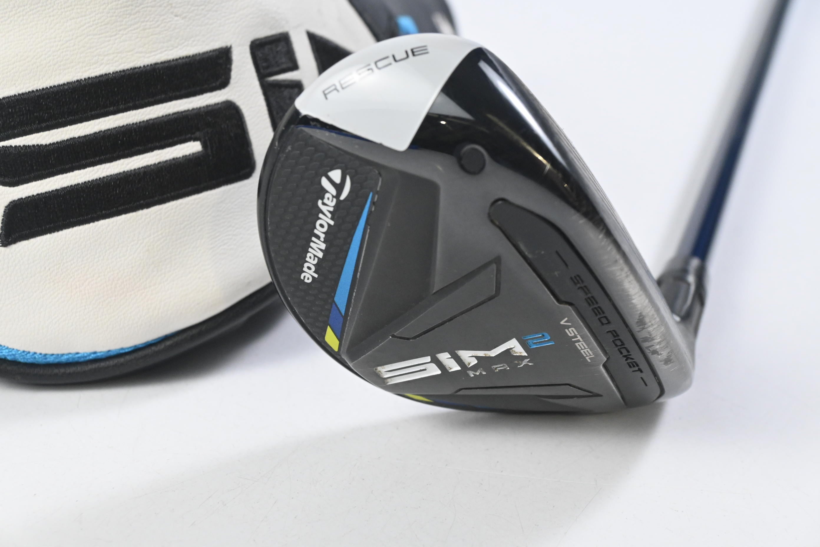 Taylormade SIM2 Max #3 Hybrid / 19 Degree / Stiff Flex Fujikura Ventus Blue 7 Shaft