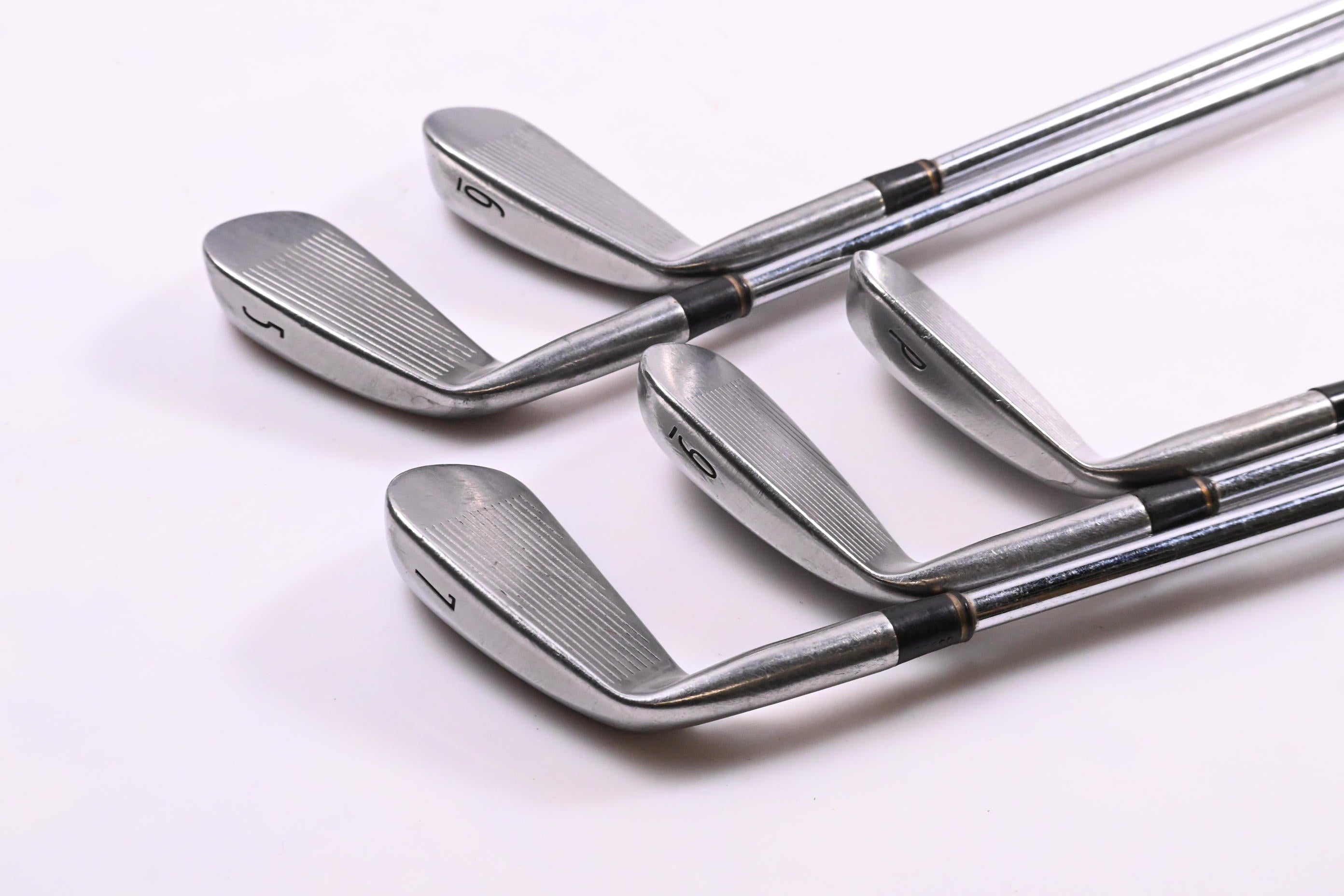 Titleist DCI 962 Irons / 5-PW / Regular Flex Dynamic Gold Shafts / No #8 Iron