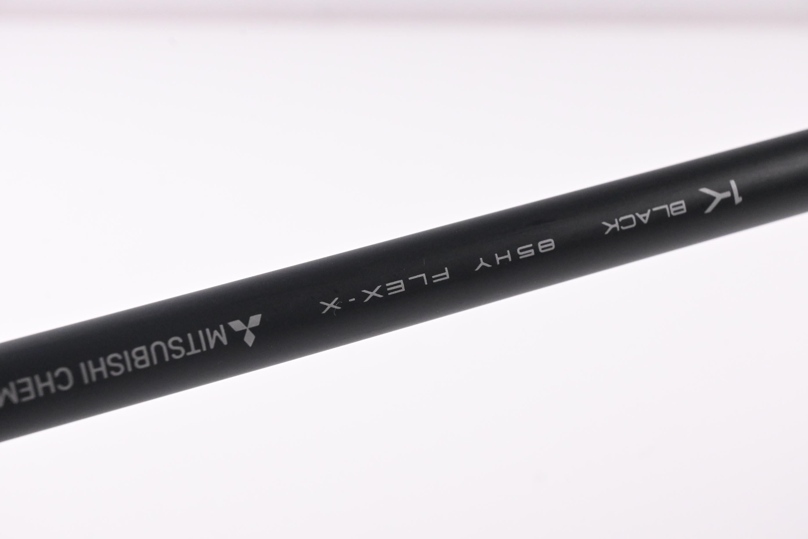 Titleist GT2 #3 Hybrid / 18 Degree / X-Flex Tensei 1K Black 85 Shaft