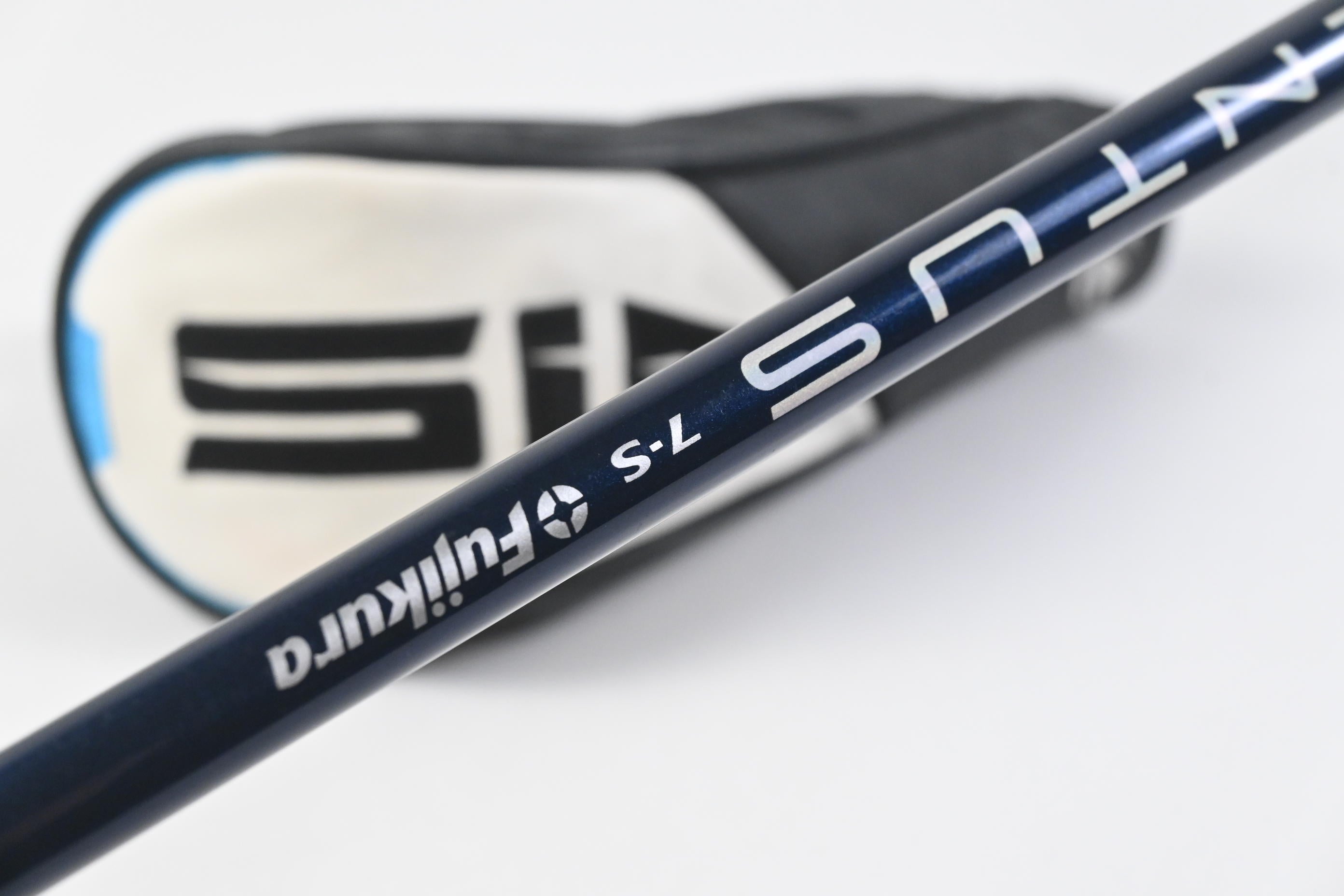 Taylormade SIM2 Max #3 Hybrid / 19 Degree / Stiff Flex Fujikura Ventus Blue 7 Shaft